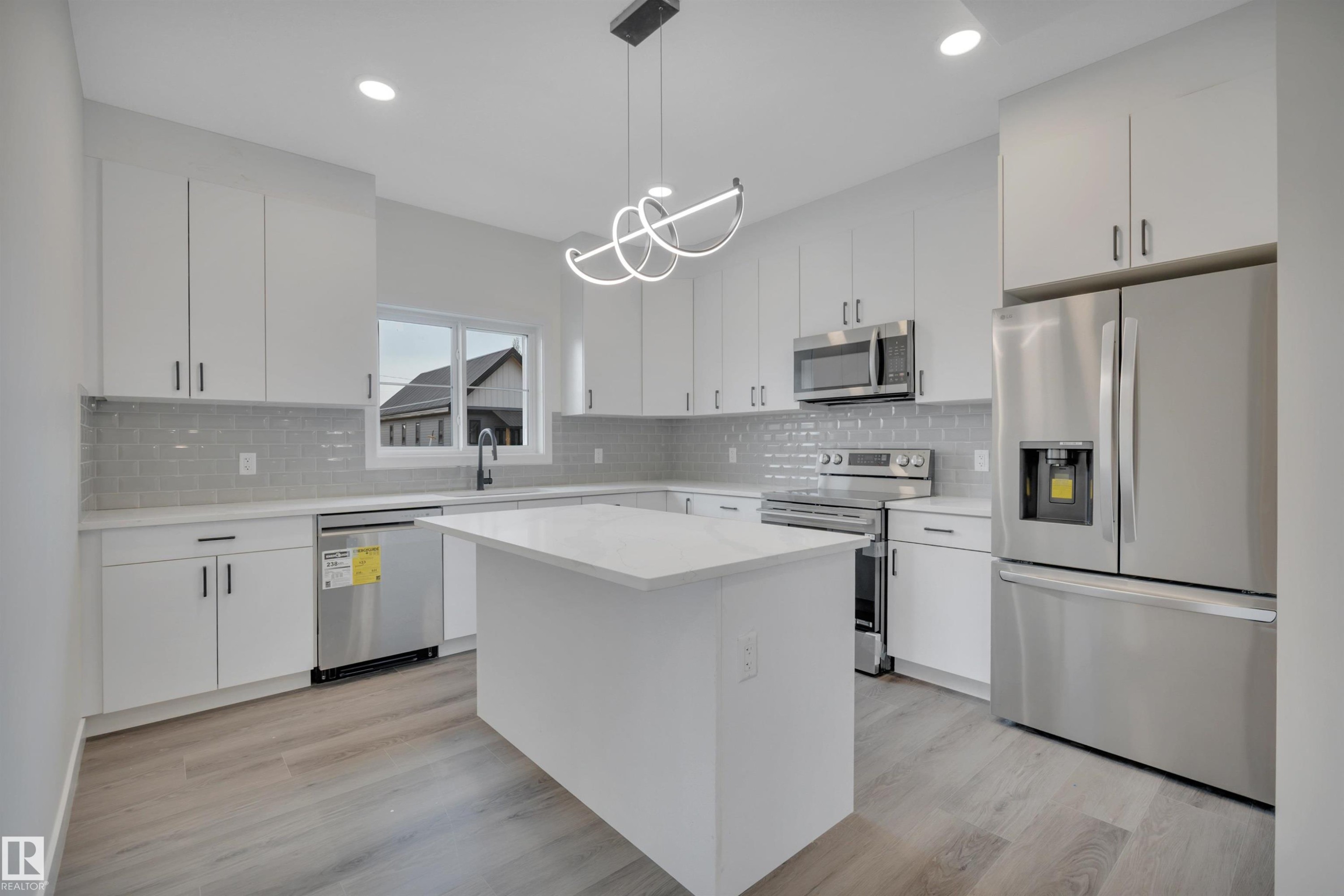 5001 51 Avenue, Calmar, AB - Indoor Photo Showing Kitchen