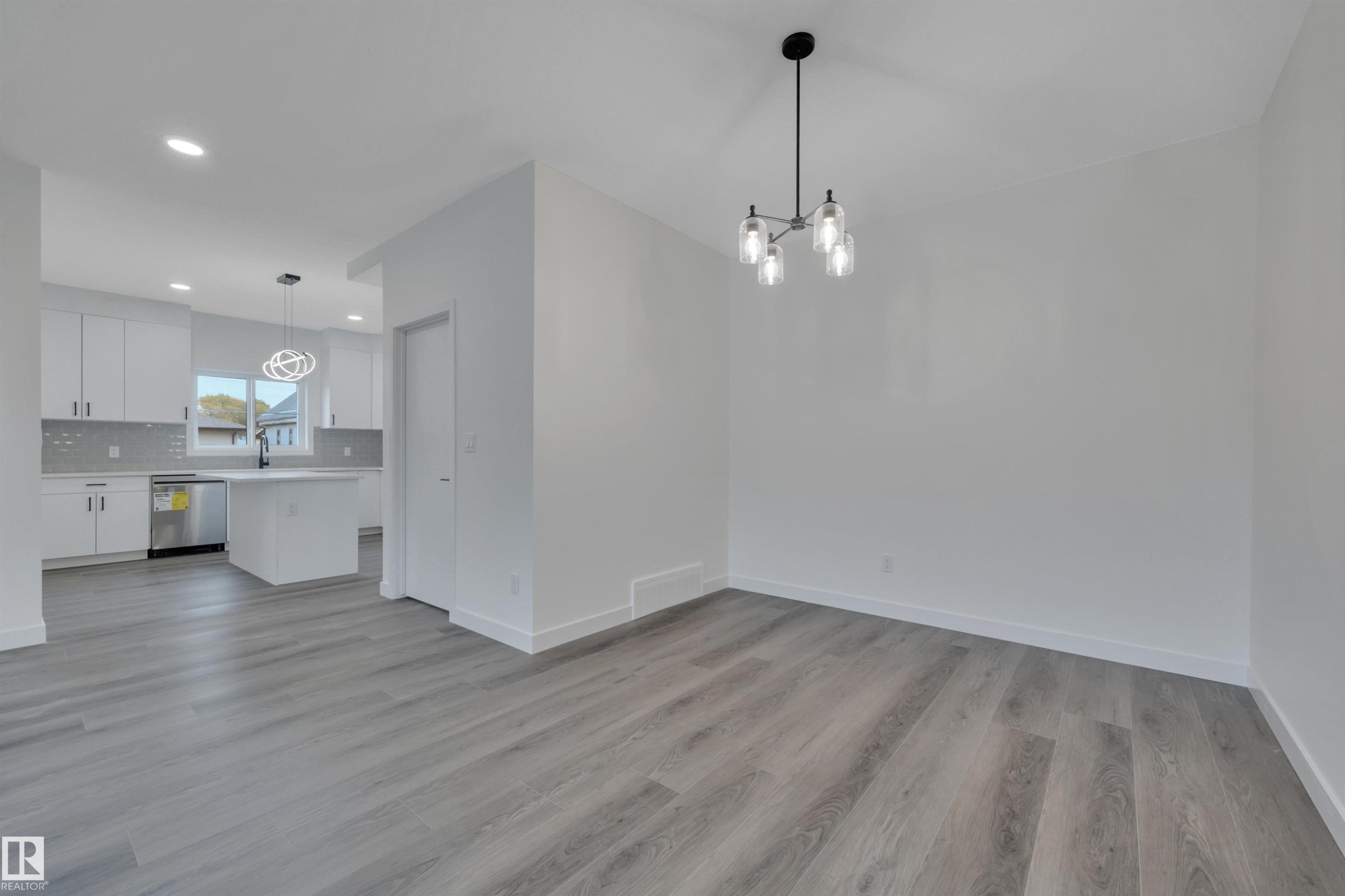 5001 51 Avenue, Calmar, AB - Indoor Photo Showing Kitchen