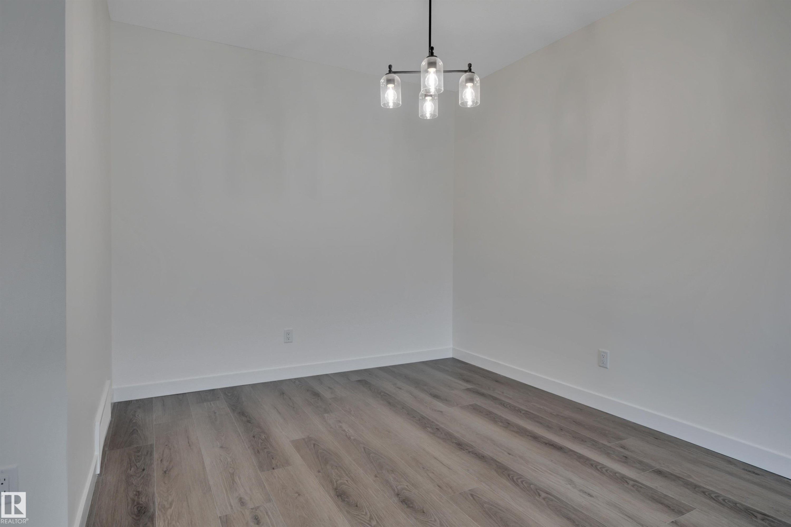 5001 51 Avenue, Calmar, AB - Indoor Photo Showing Other Room