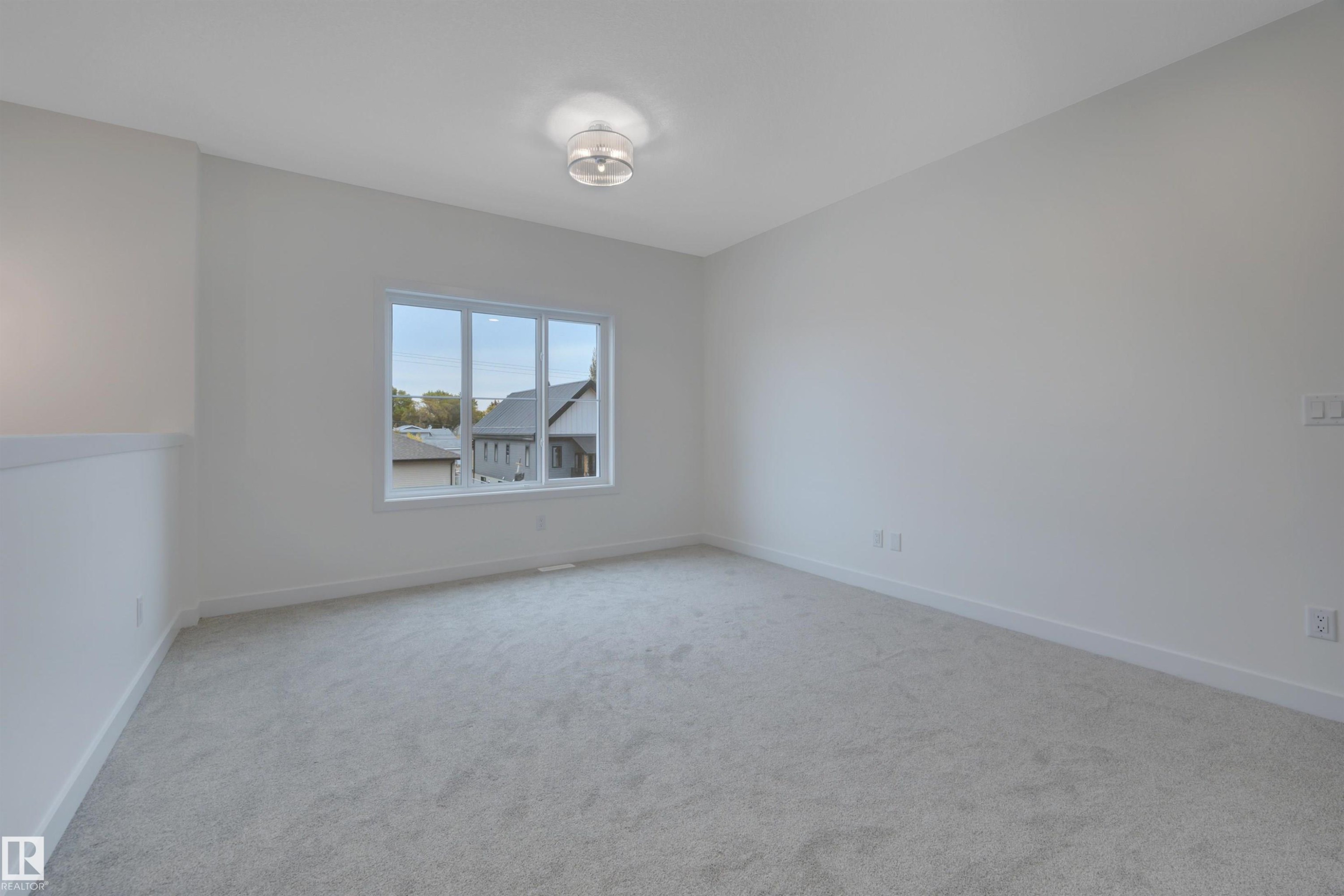 5001 51 Avenue, Calmar, AB - Indoor Photo Showing Other Room