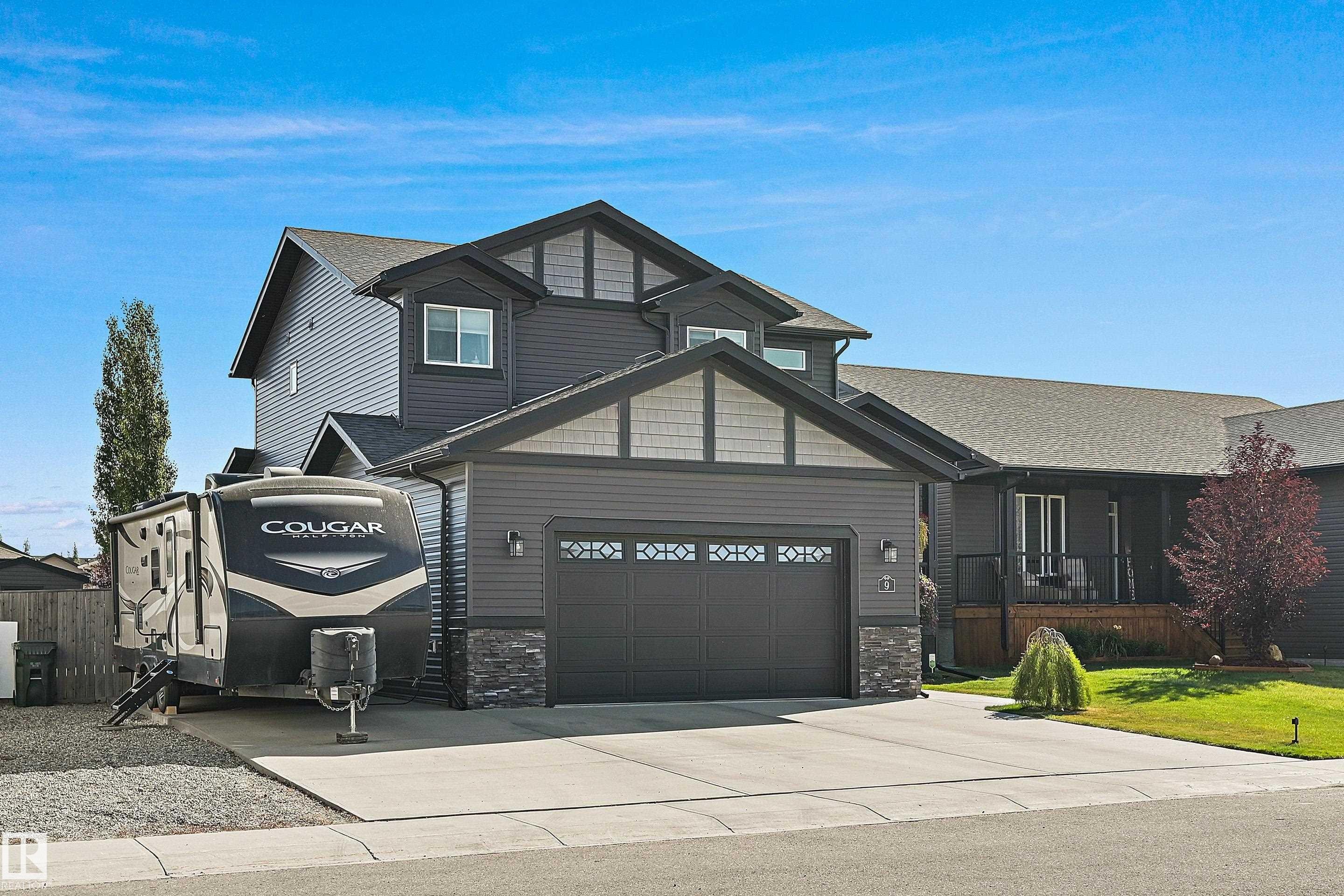 9 Viceroy Crescent, Olds, AB - Outdoor