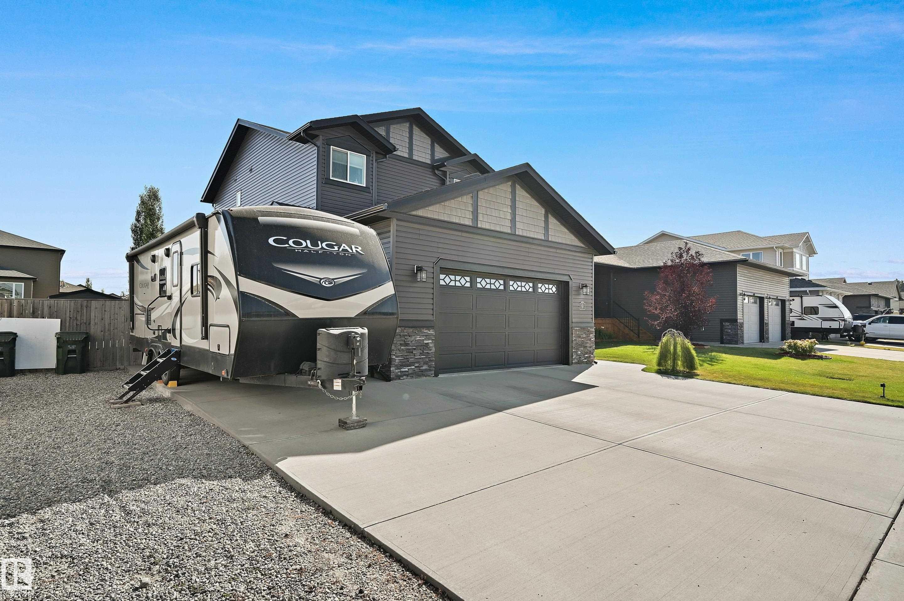 9 Viceroy Crescent, Olds, AB - Outdoor