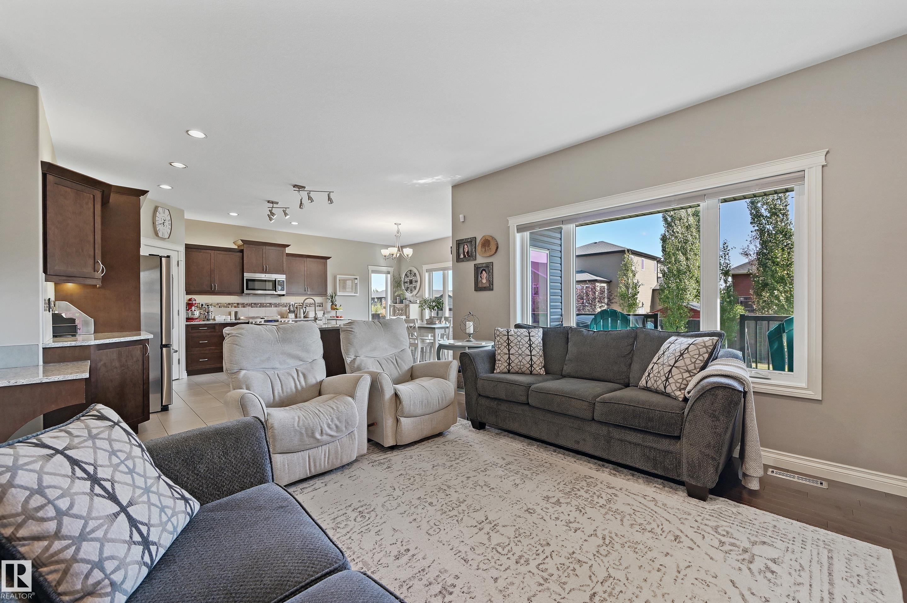 9 Viceroy Crescent, Olds, AB - Indoor Photo Showing Living Room