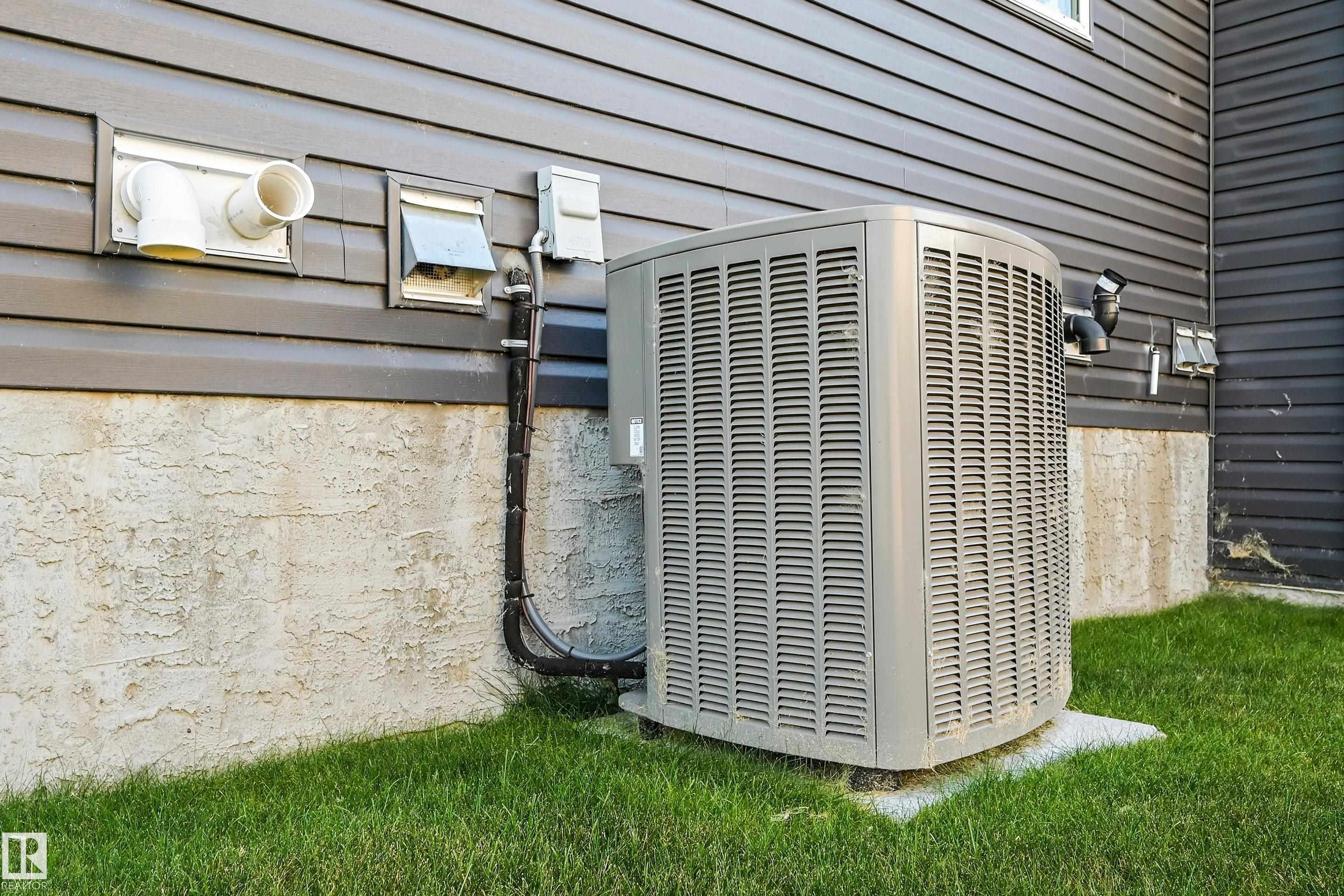 9 Viceroy Crescent, Olds, AB - Outdoor