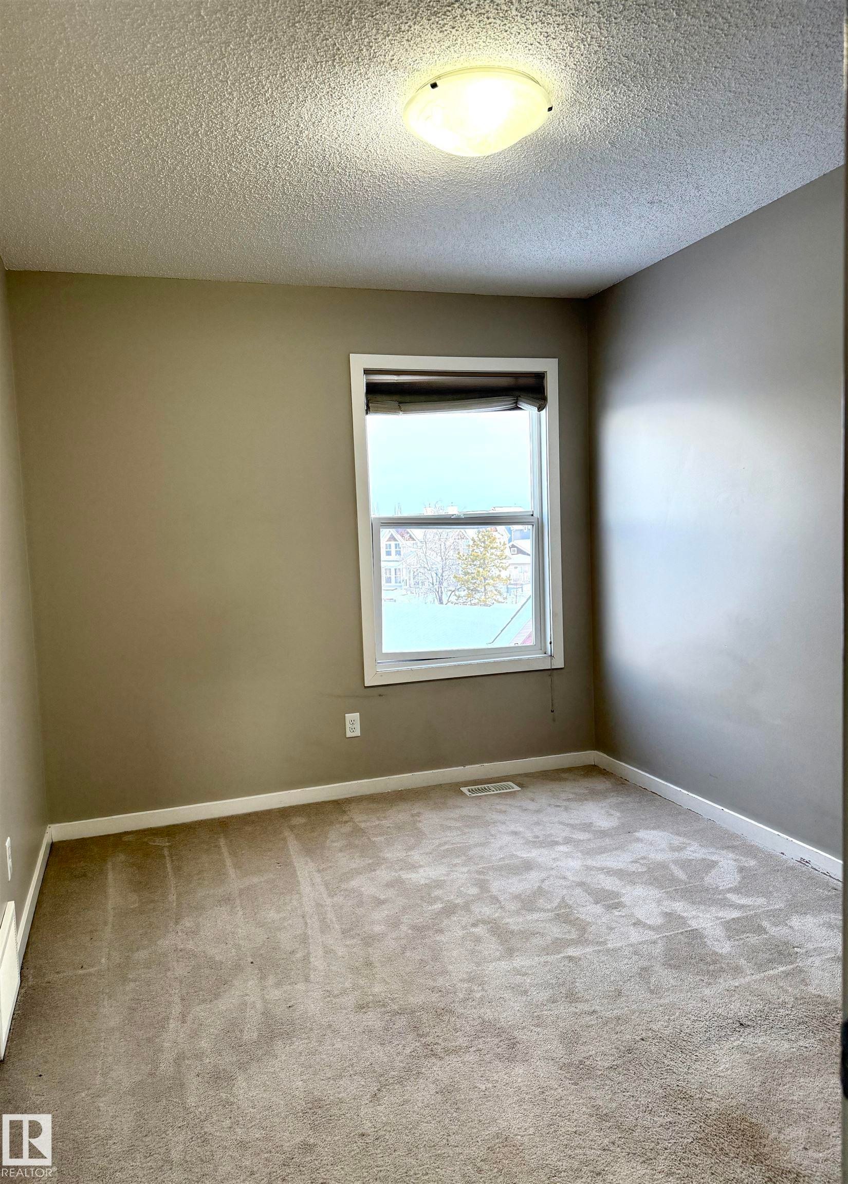 1432 72 Street, Edmonton, AB - Indoor Photo Showing Other Room