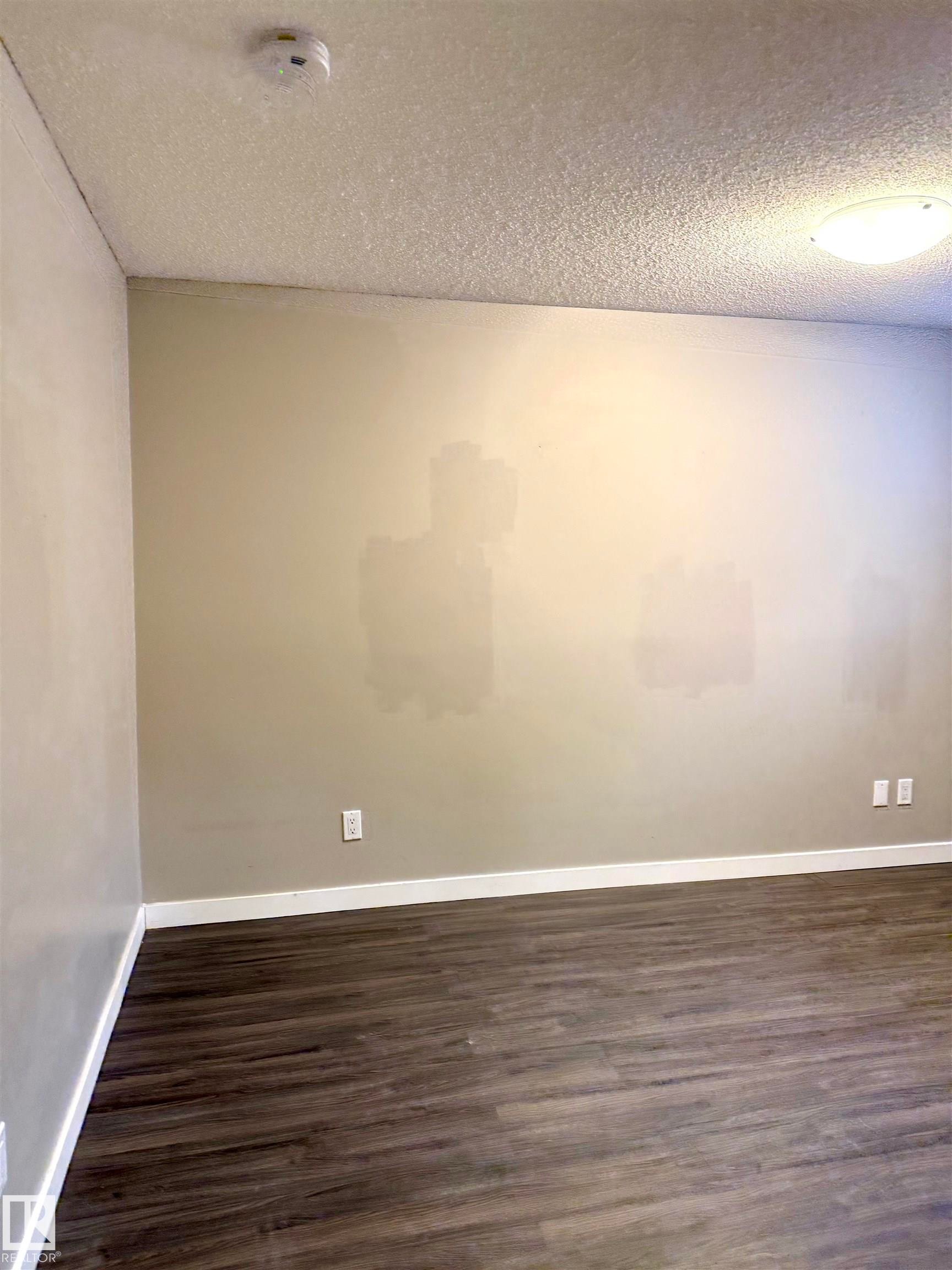 1432 72 Street, Edmonton, AB - Indoor Photo Showing Other Room