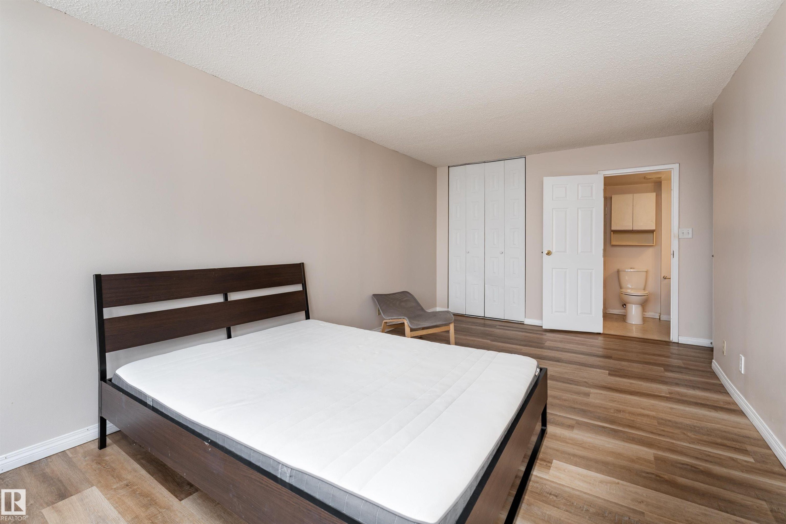 702 8340 Jasper Avenue, Edmonton, AB - Indoor Photo Showing Bedroom