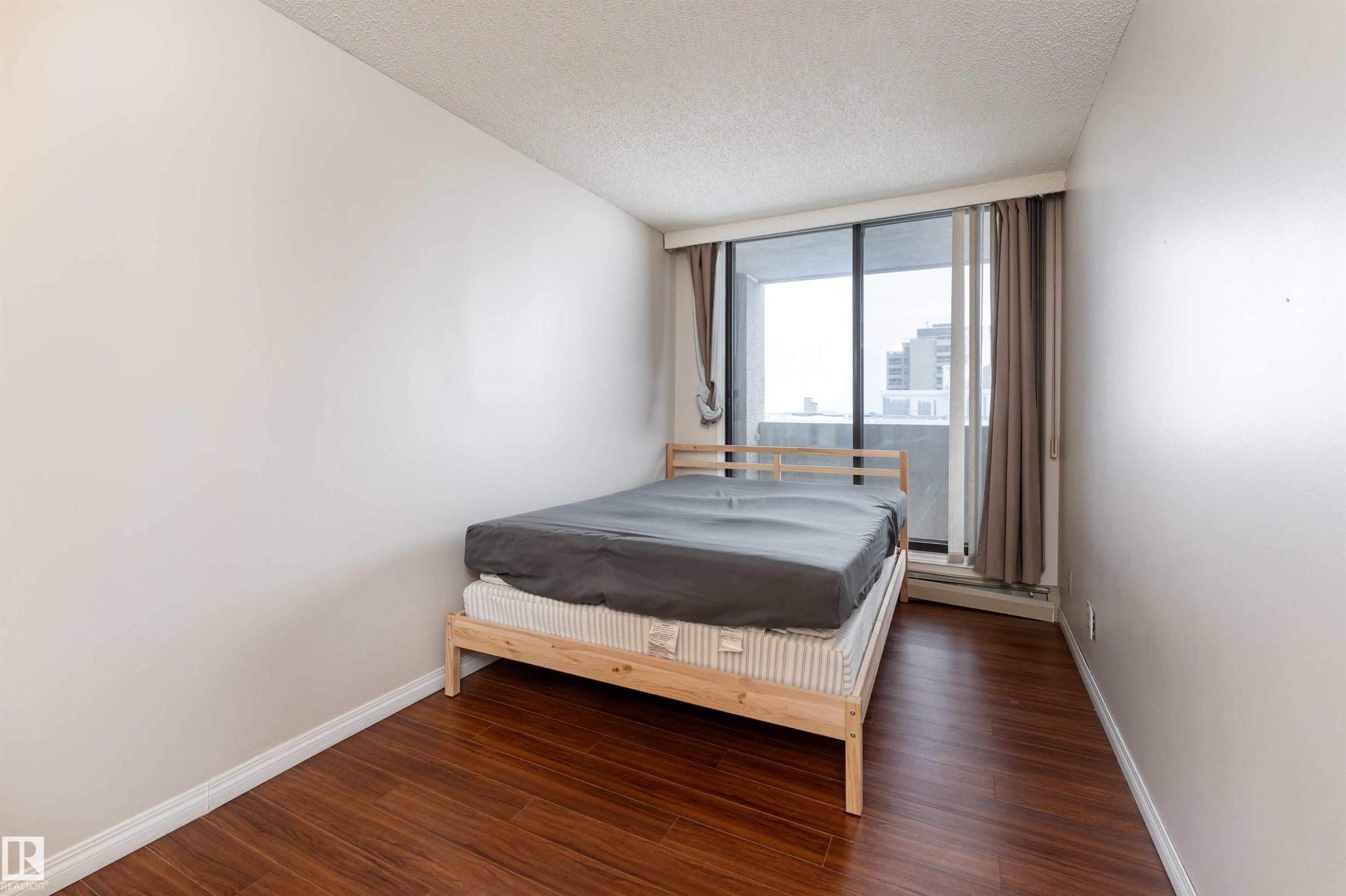 702 8340 Jasper Avenue, Edmonton, AB - Indoor Photo Showing Bedroom