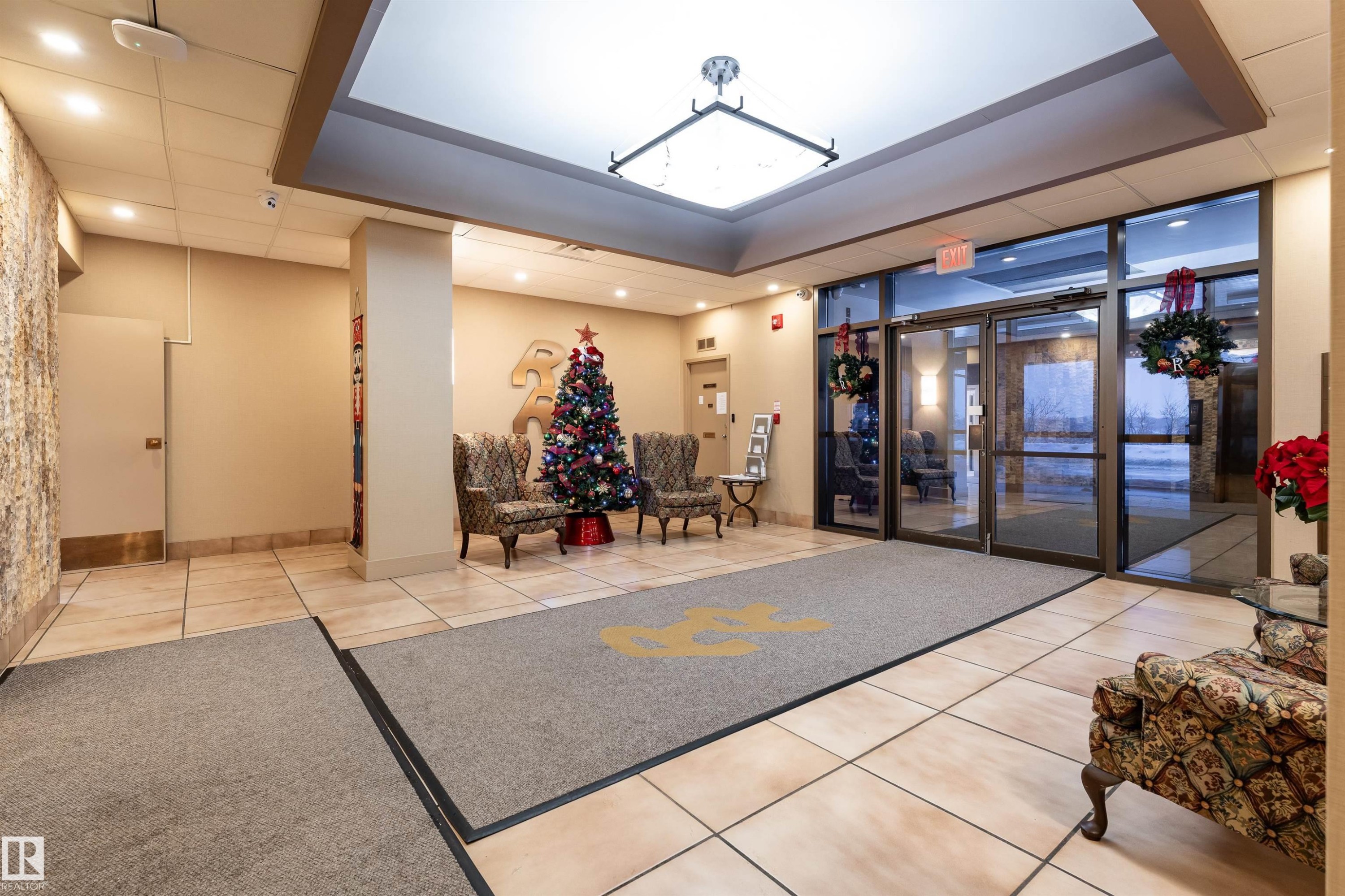 702 8340 Jasper Avenue, Edmonton, AB - Indoor Photo Showing Other Room