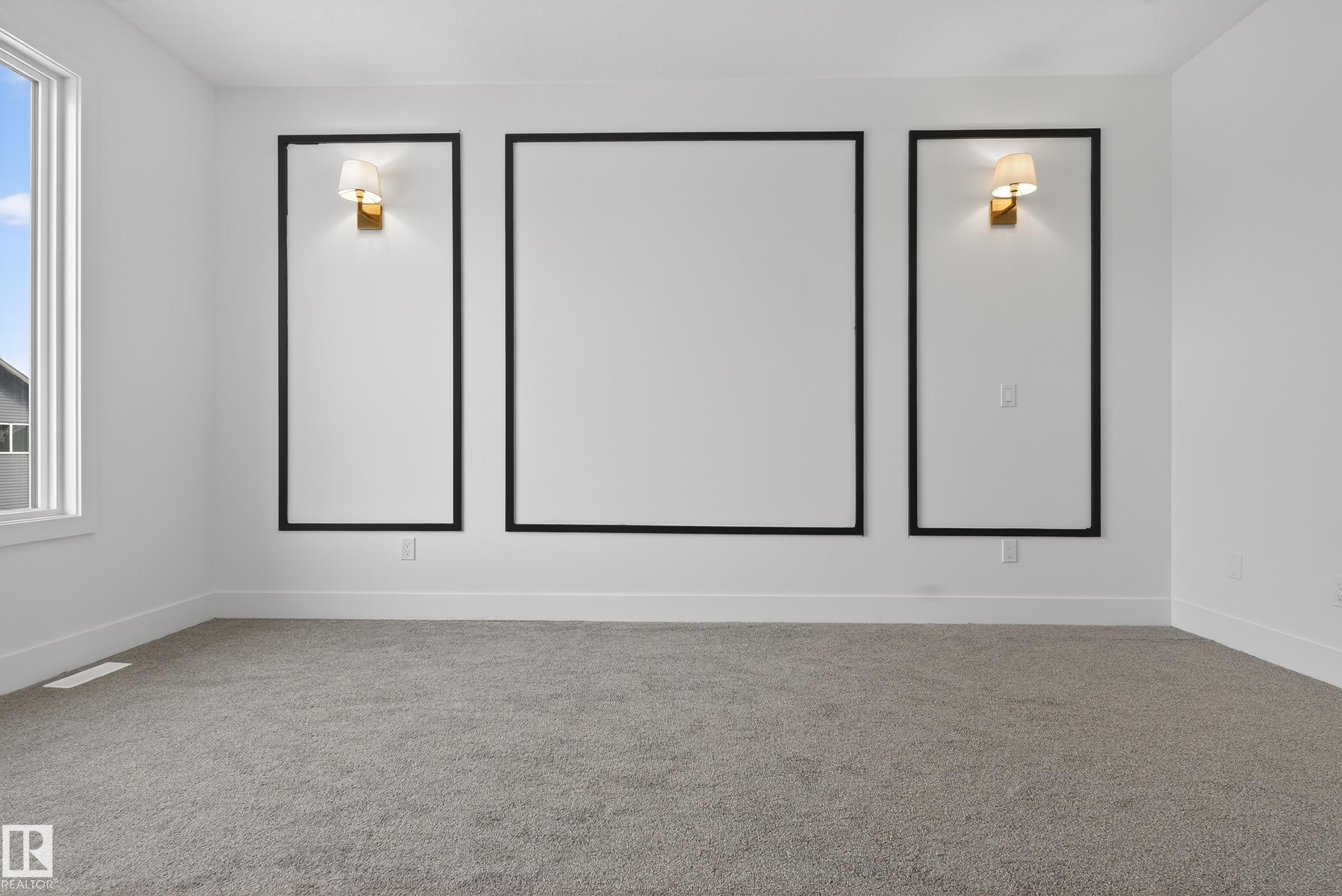 Carpeted spare room featuring baseboards - 19 Rosa Crescent, St. Albert, AB - Indoor Photo Showing Other Room