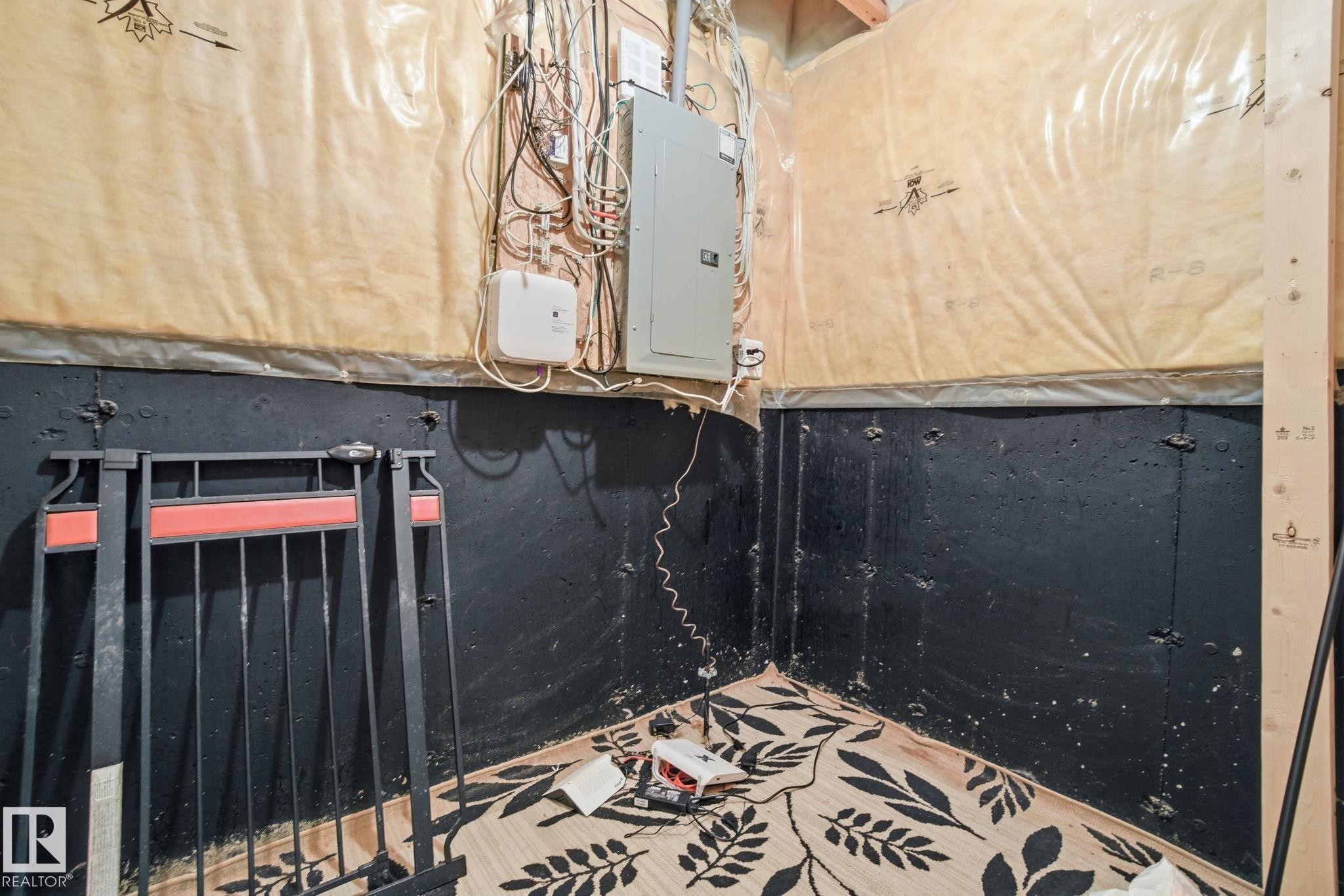 3014 31 Avenue, Edmonton, AB - Indoor