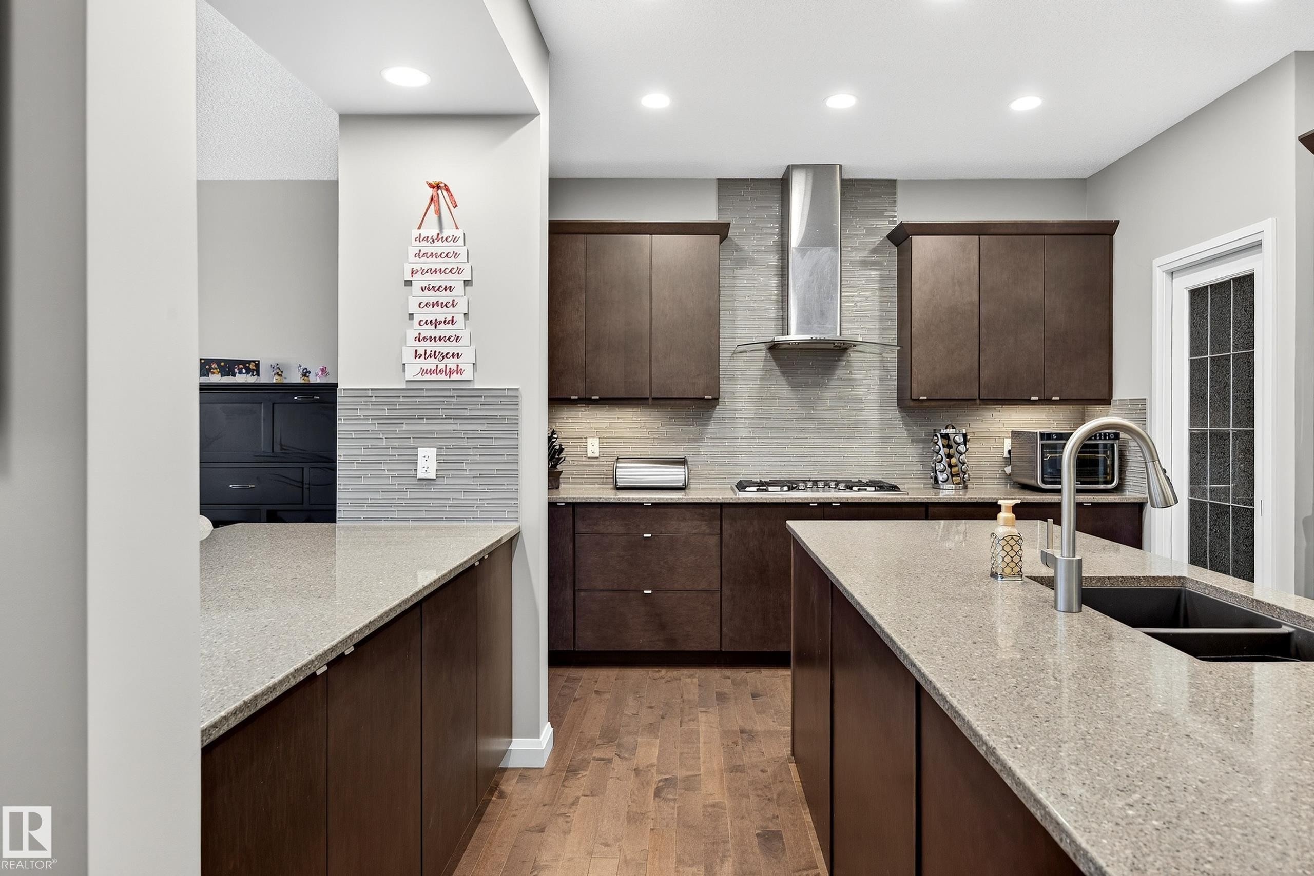 17838 60A Street, Edmonton, AB - Indoor Photo Showing Kitchen With Double Sink With Upgraded Kitchen