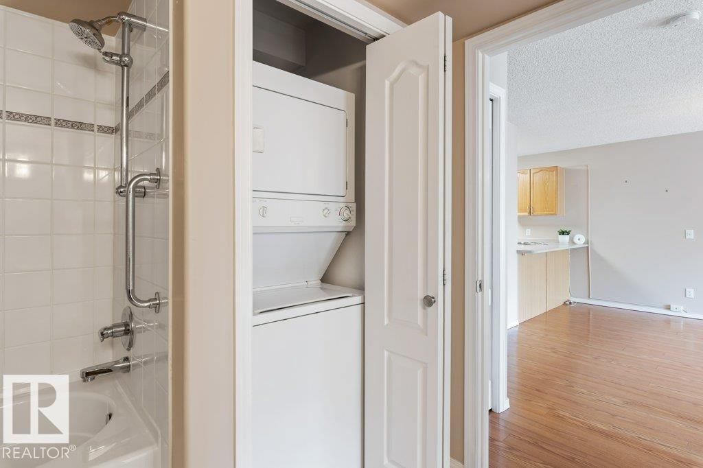 St. Albert, AB - Indoor Photo Showing Laundry Room