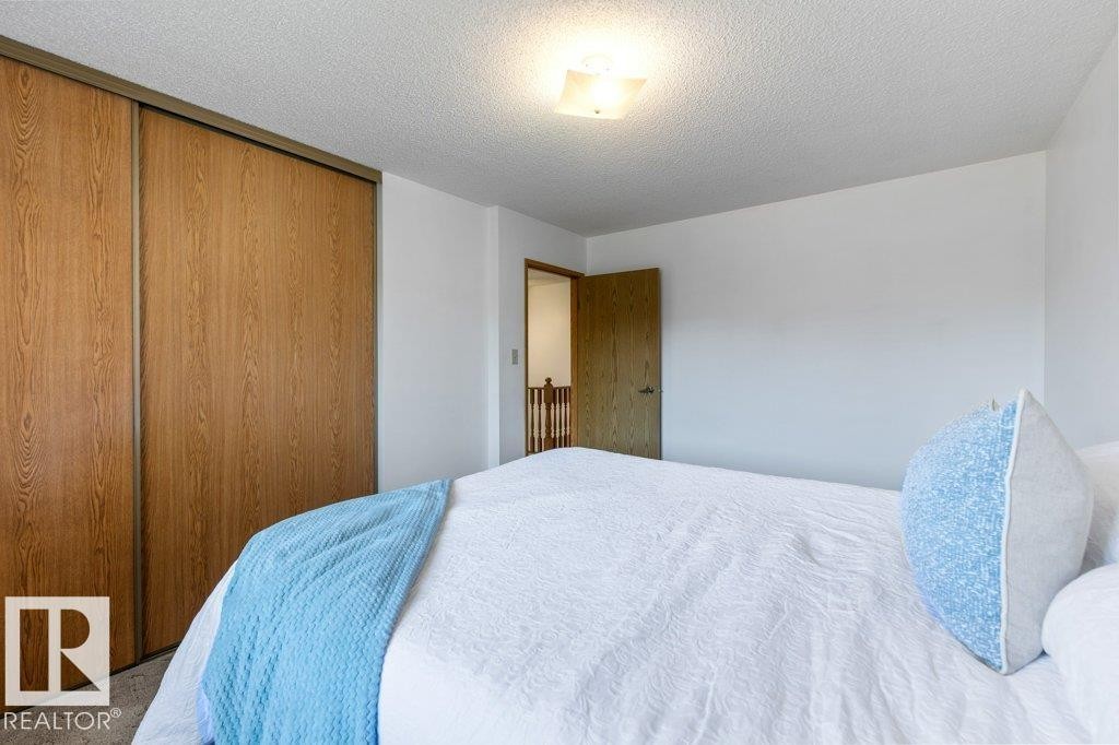 Edmonton, AB - Indoor Photo Showing Bedroom