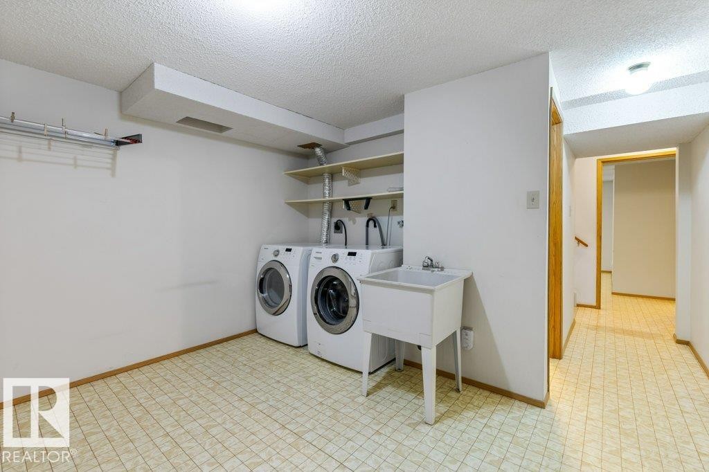 Edmonton, AB - Indoor Photo Showing Laundry Room