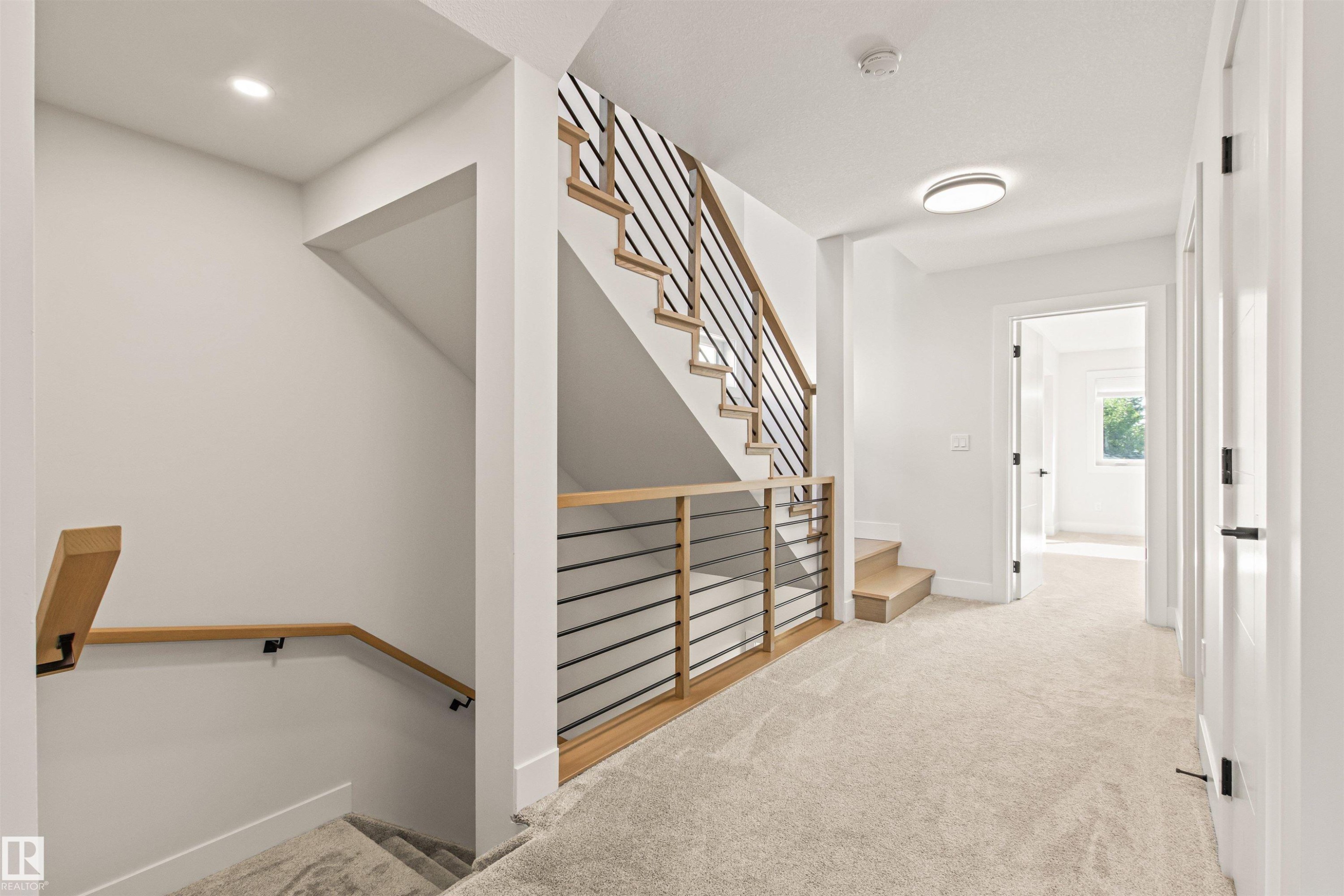 2-8343 Saskatchewan Drive, Edmonton, AB - Indoor Photo Showing Other Room