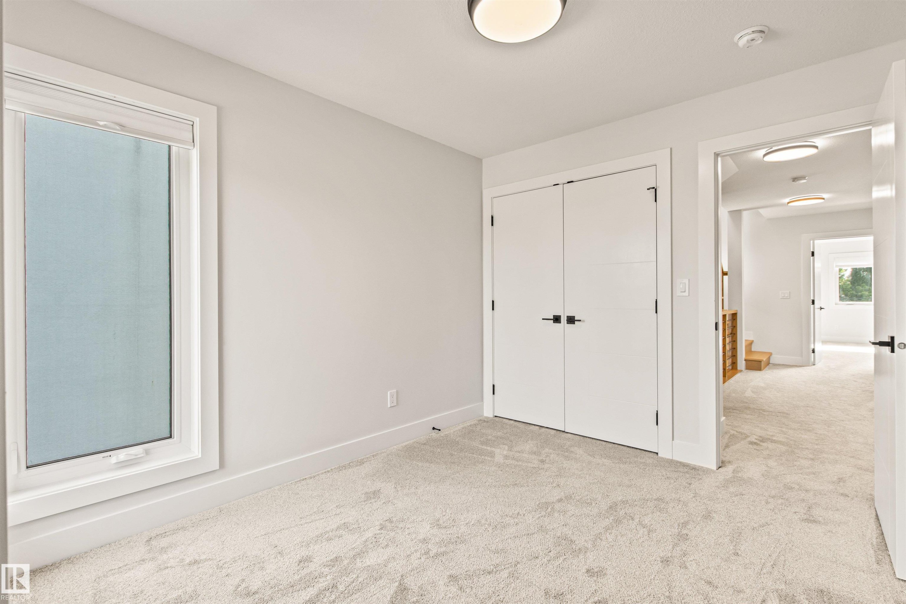 2-8343 Saskatchewan Drive, Edmonton, AB - Indoor Photo Showing Other Room