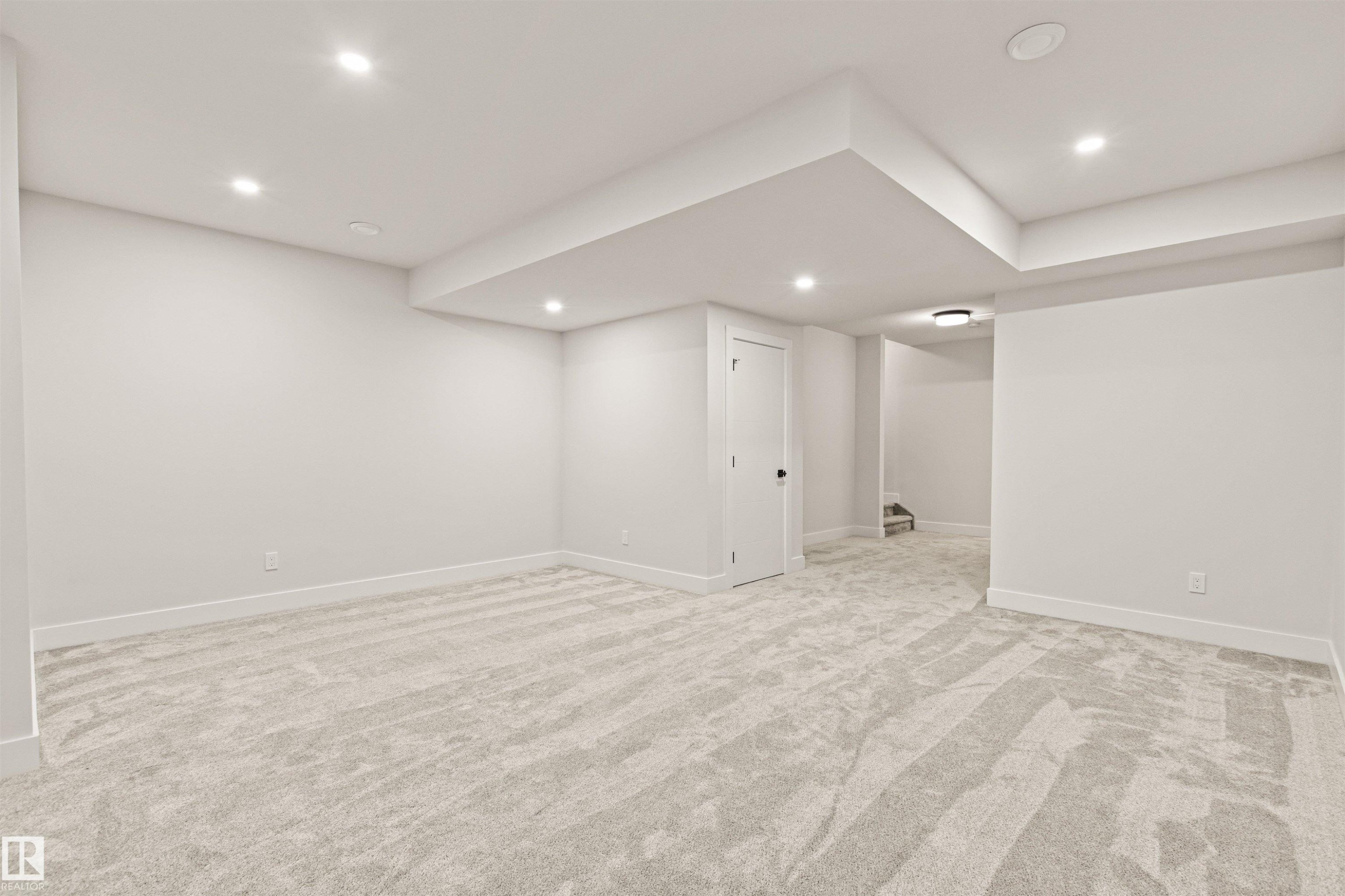 2-8343 Saskatchewan Drive, Edmonton, AB - Indoor