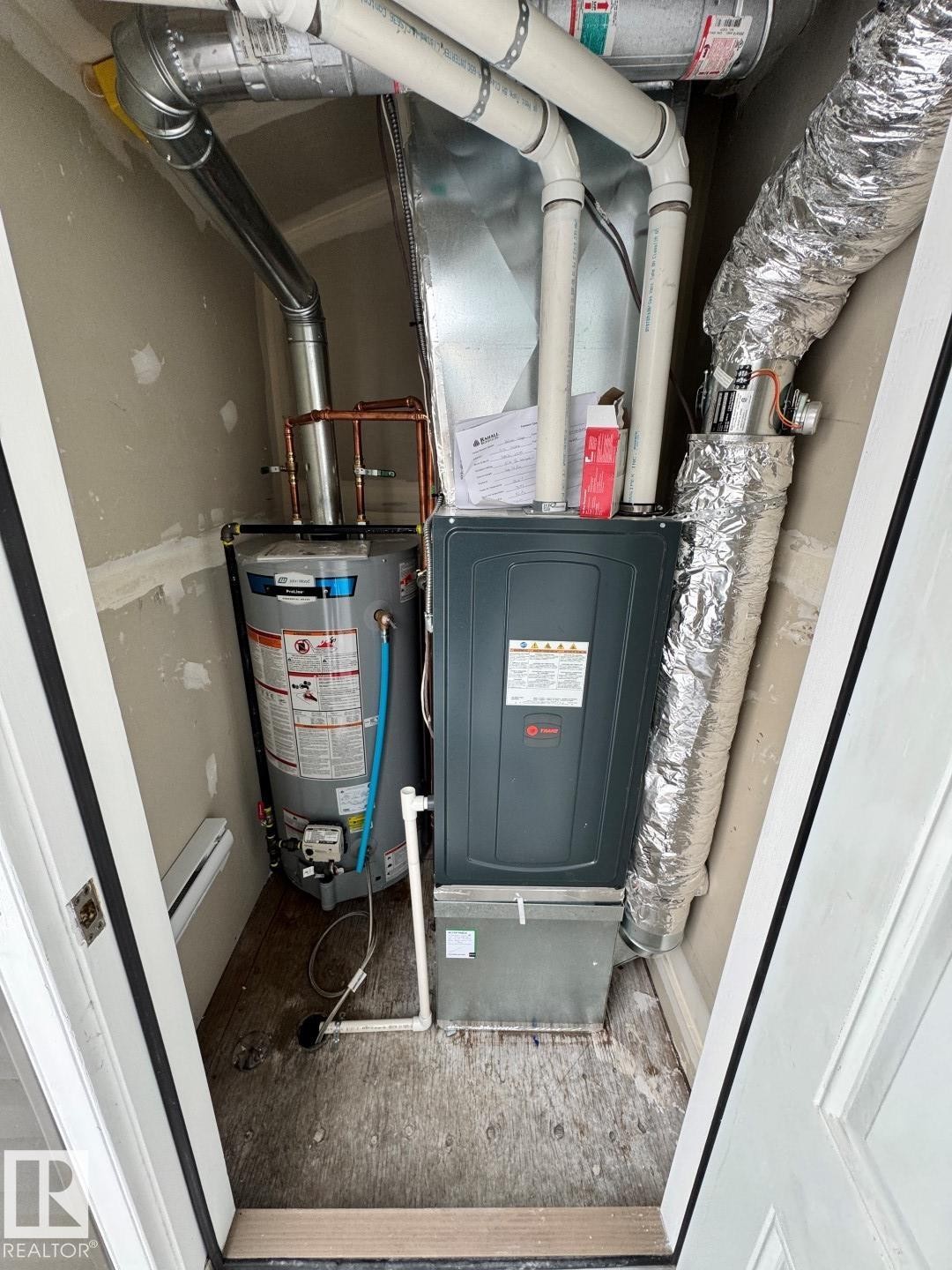 23 3111 142 Avenue, Edmonton, AB - Indoor Photo Showing Basement