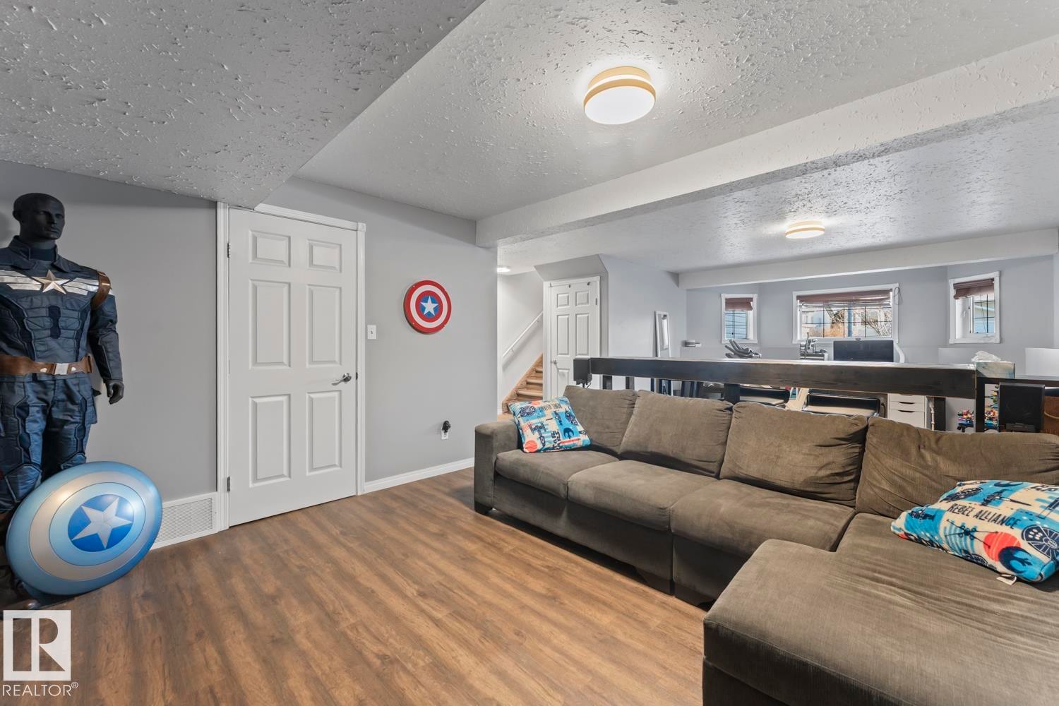 1927 6 Street, Cold Lake, AB - Indoor Photo Showing Living Room