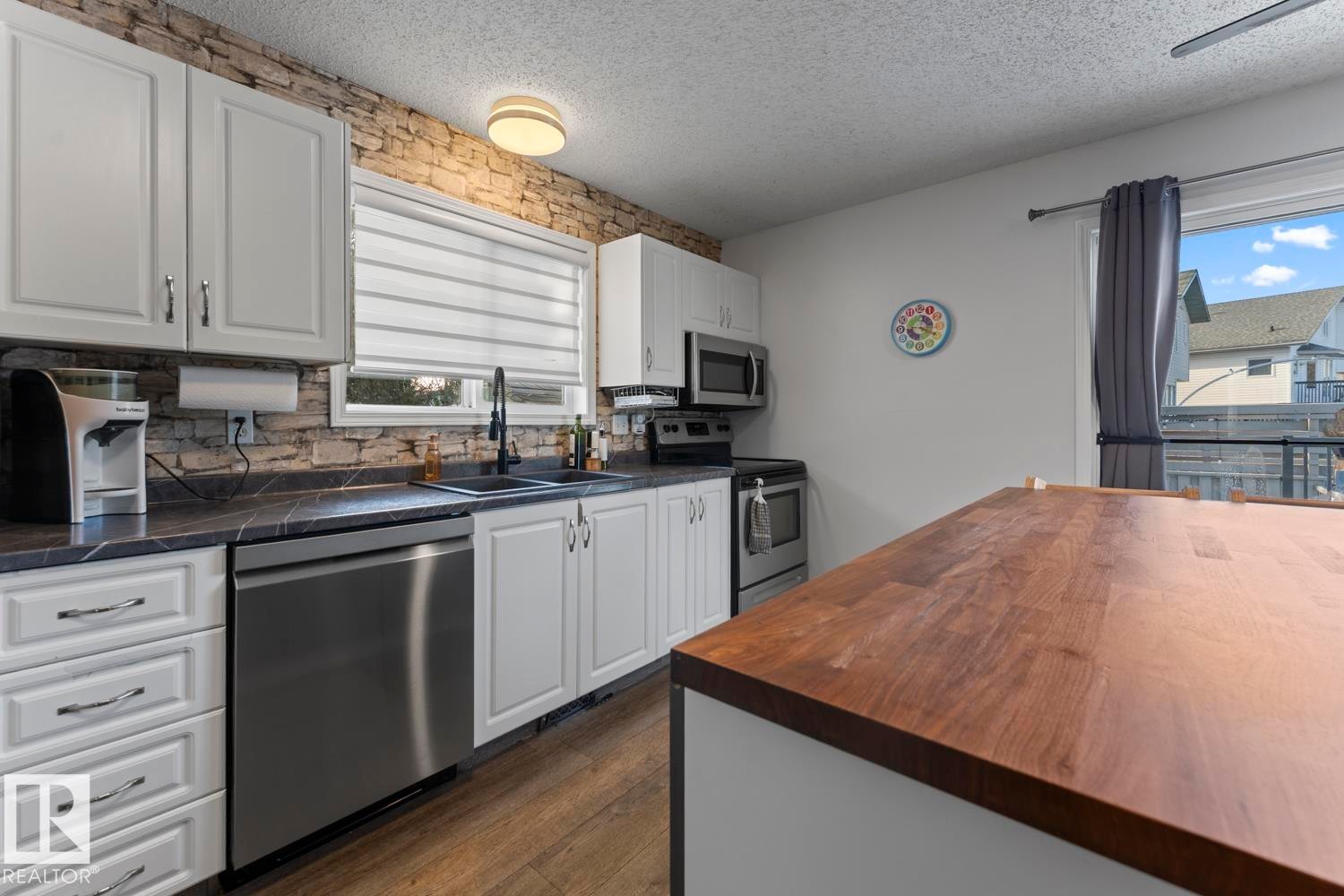 1927 6 Street, Cold Lake, AB - Indoor Photo Showing Kitchen With Stainless Steel Kitchen With Double Sink