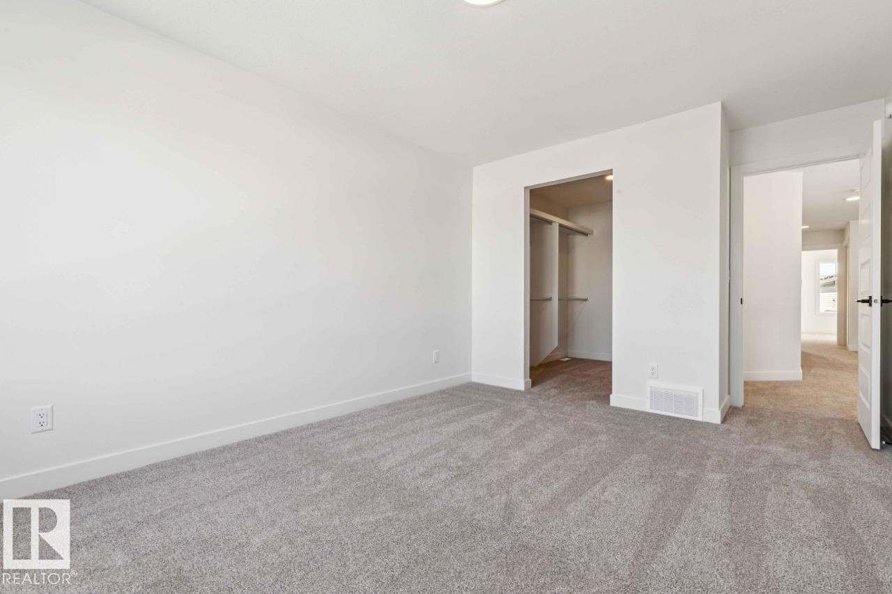 1519 Grant Way, Edmonton, AB - Indoor Photo Showing Other Room