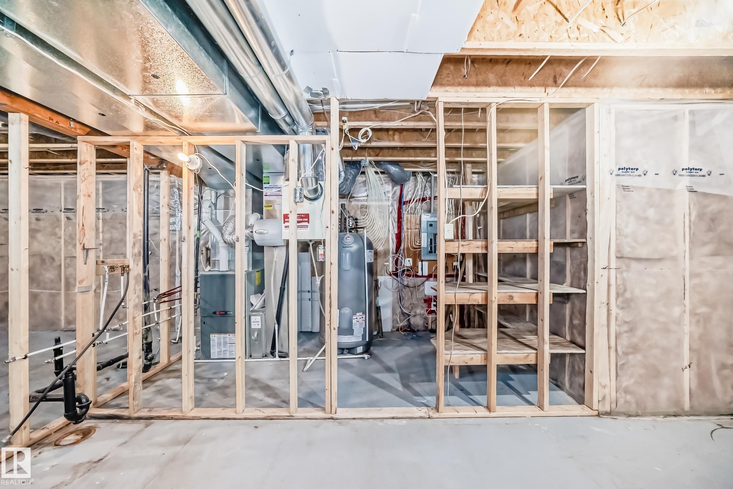 Edmonton, AB - Indoor Photo Showing Other Room