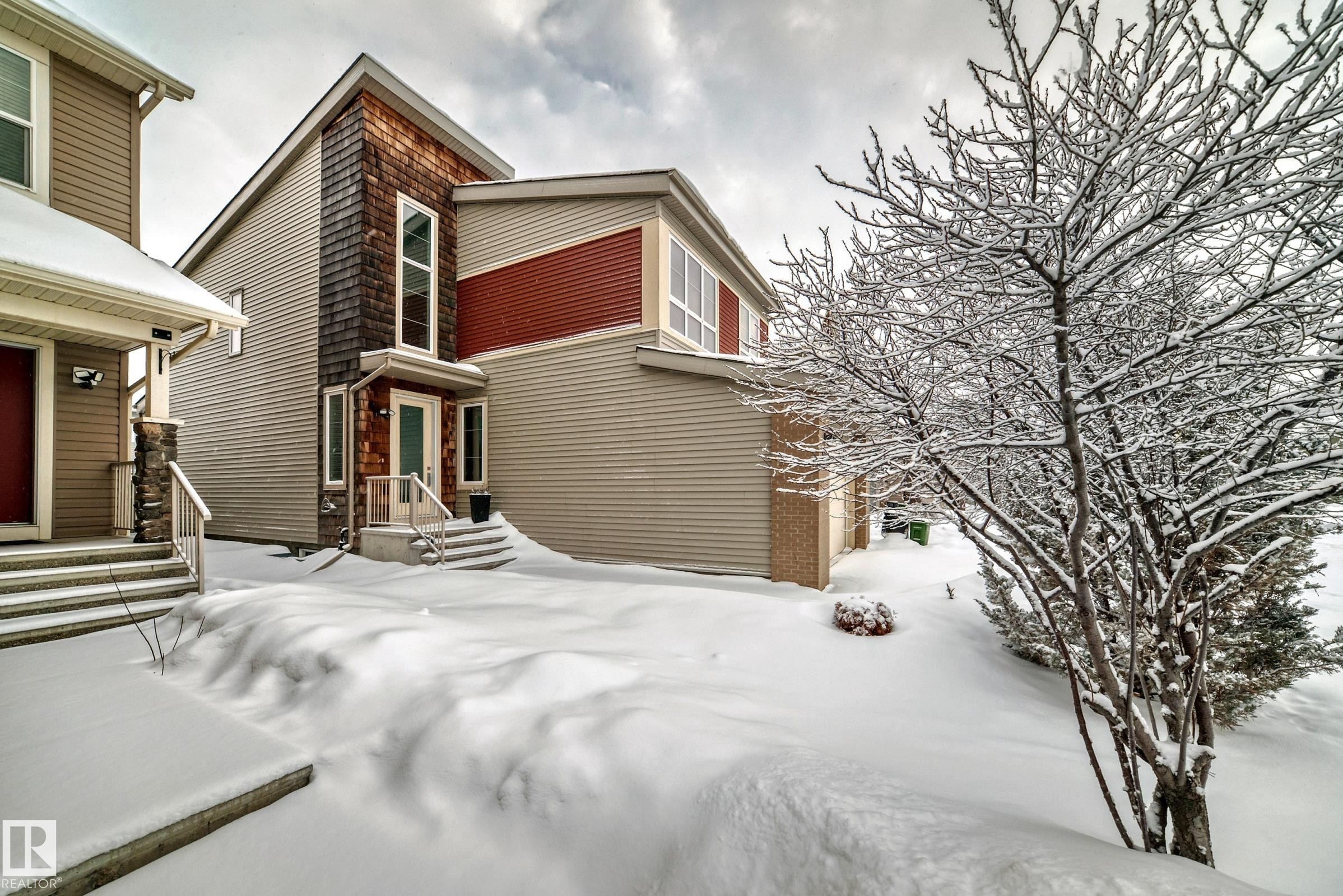 Edmonton, AB - Outdoor