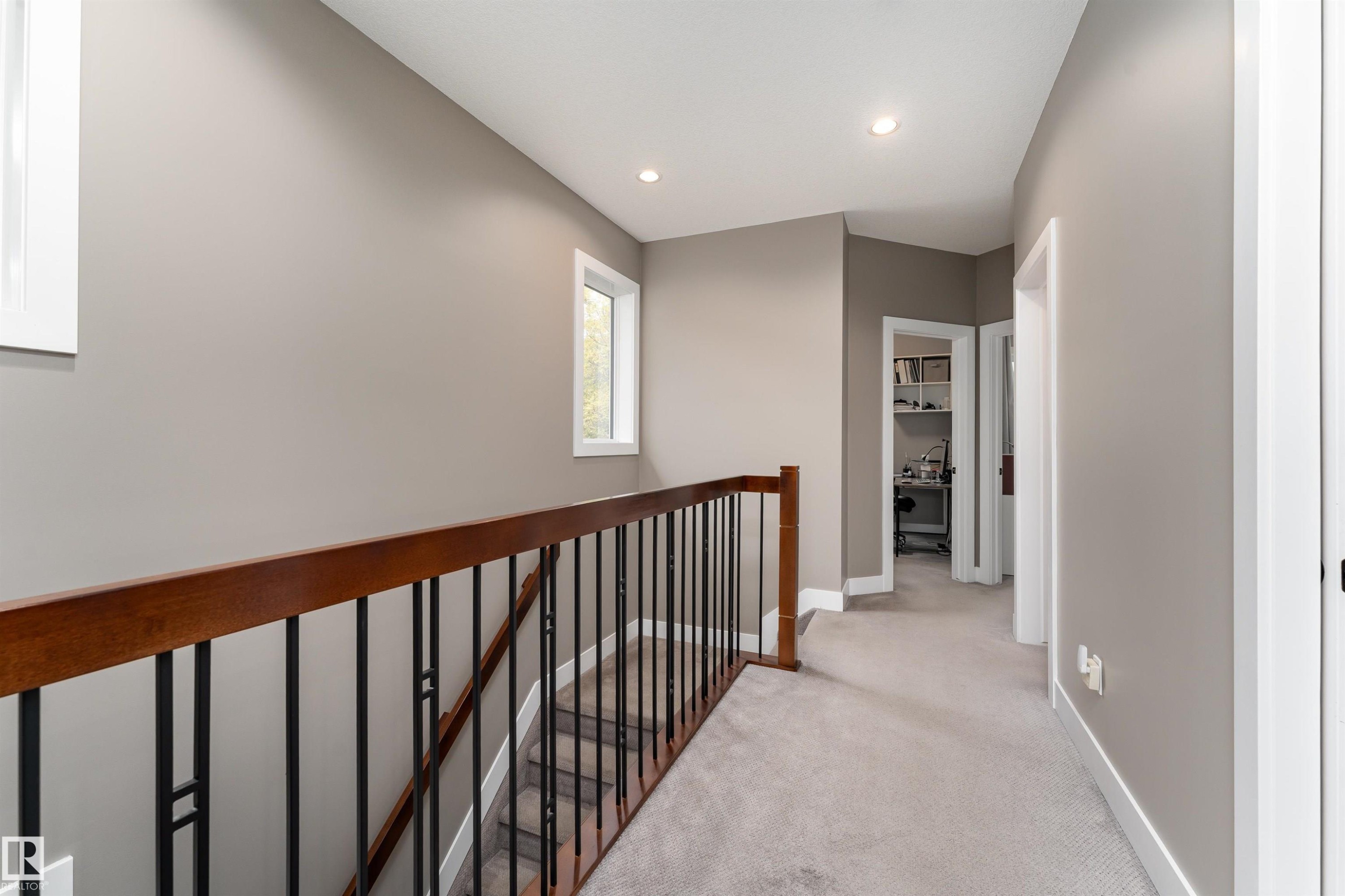 10706 67 Avenue, Edmonton, AB - Indoor Photo Showing Other Room