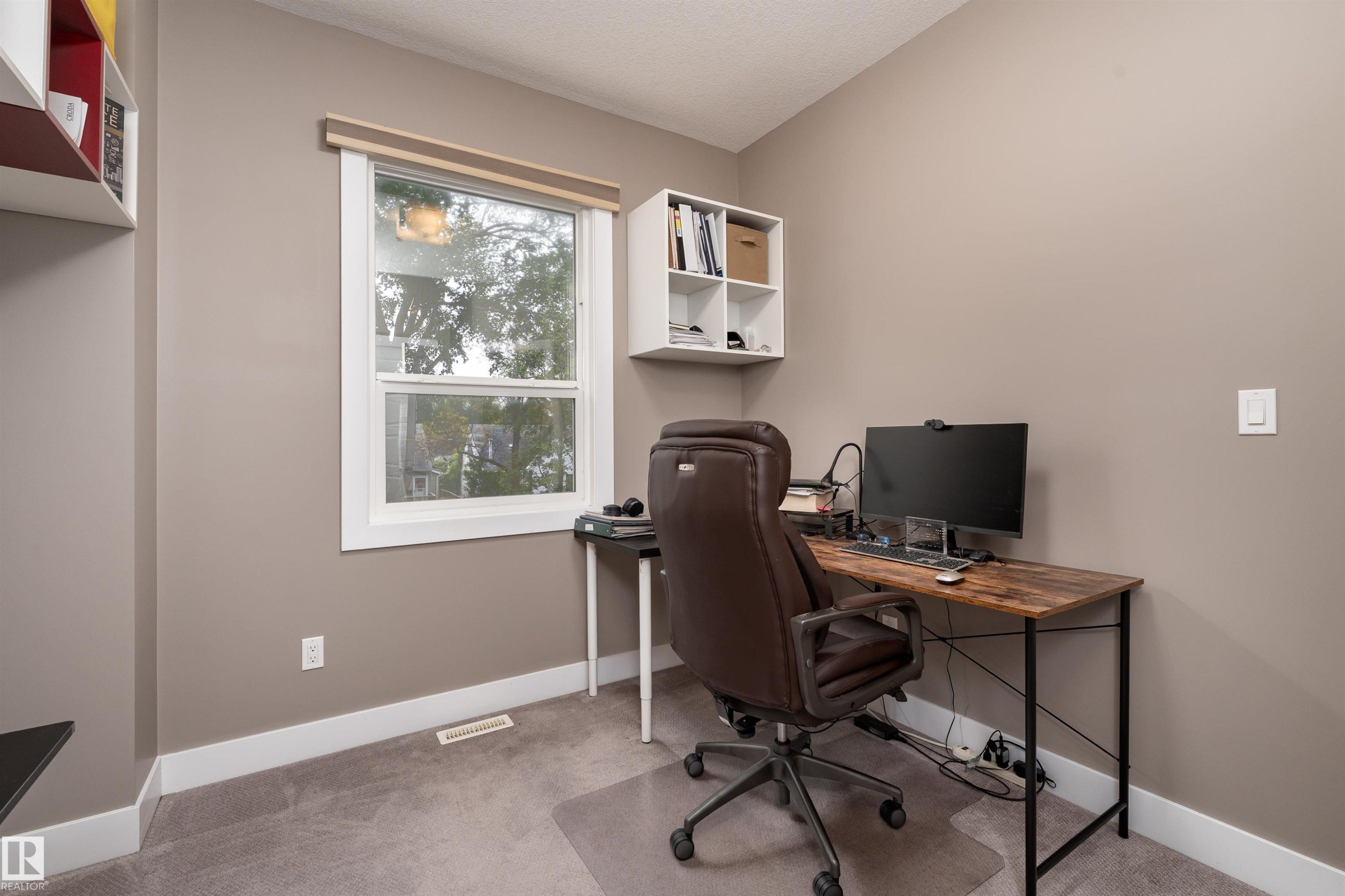 10706 67 Avenue, Edmonton, AB - Indoor Photo Showing Office