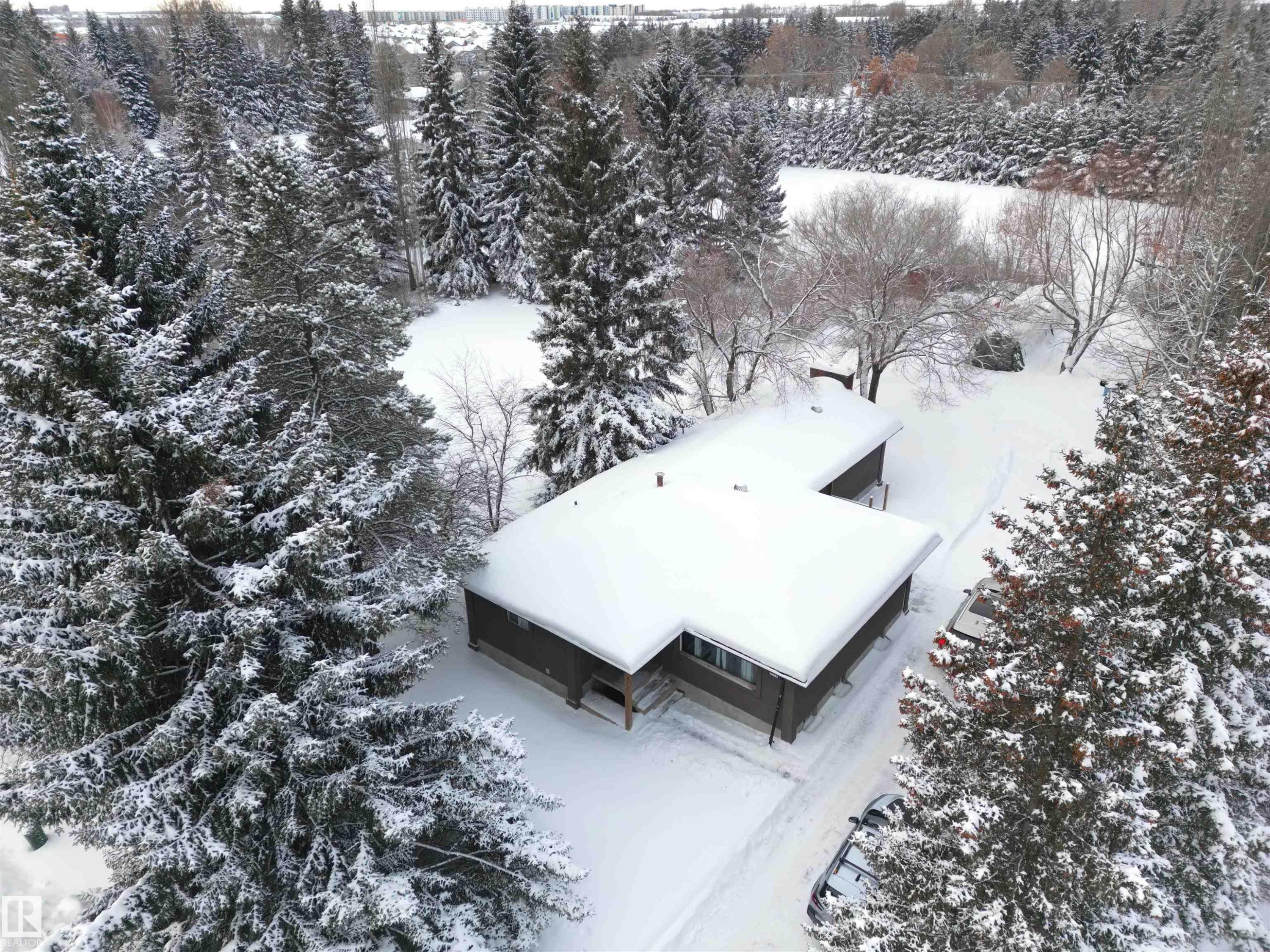 9712 209 Street, Edmonton, AB - Outdoor