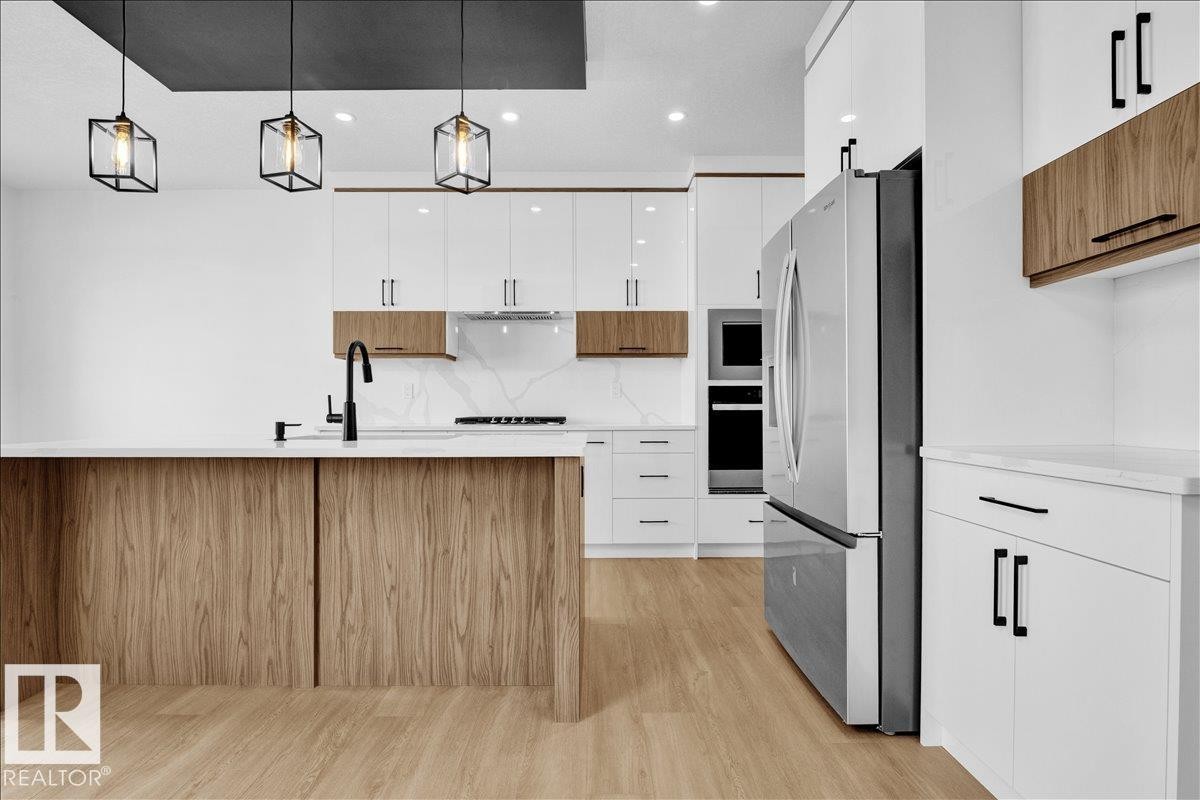 6 Edgefield Way, St. Albert, AB - Indoor Photo Showing Kitchen