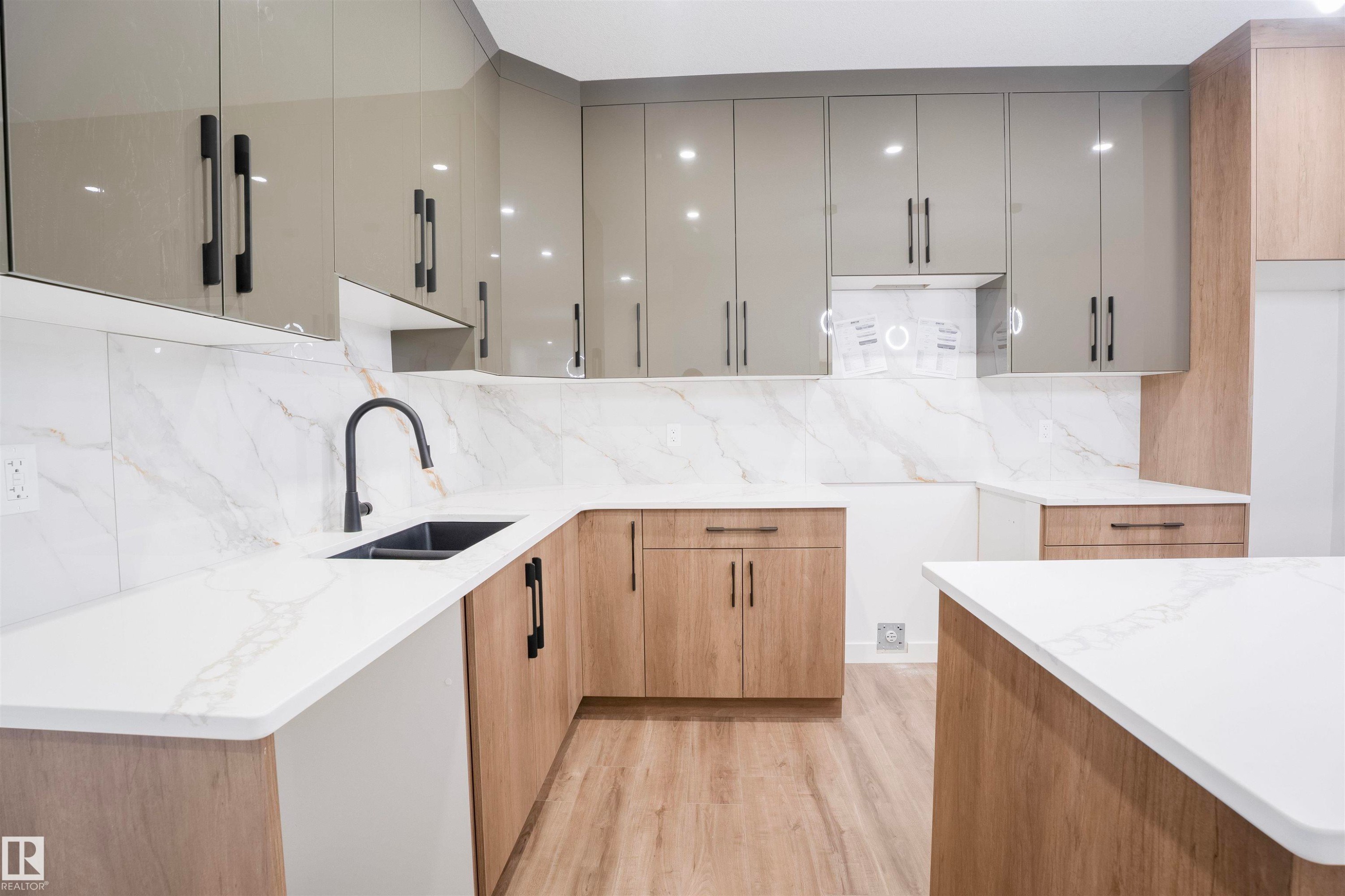 5211 104A Street Nw, Edmonton, AB - Indoor Photo Showing Kitchen With Double Sink With Upgraded Kitchen