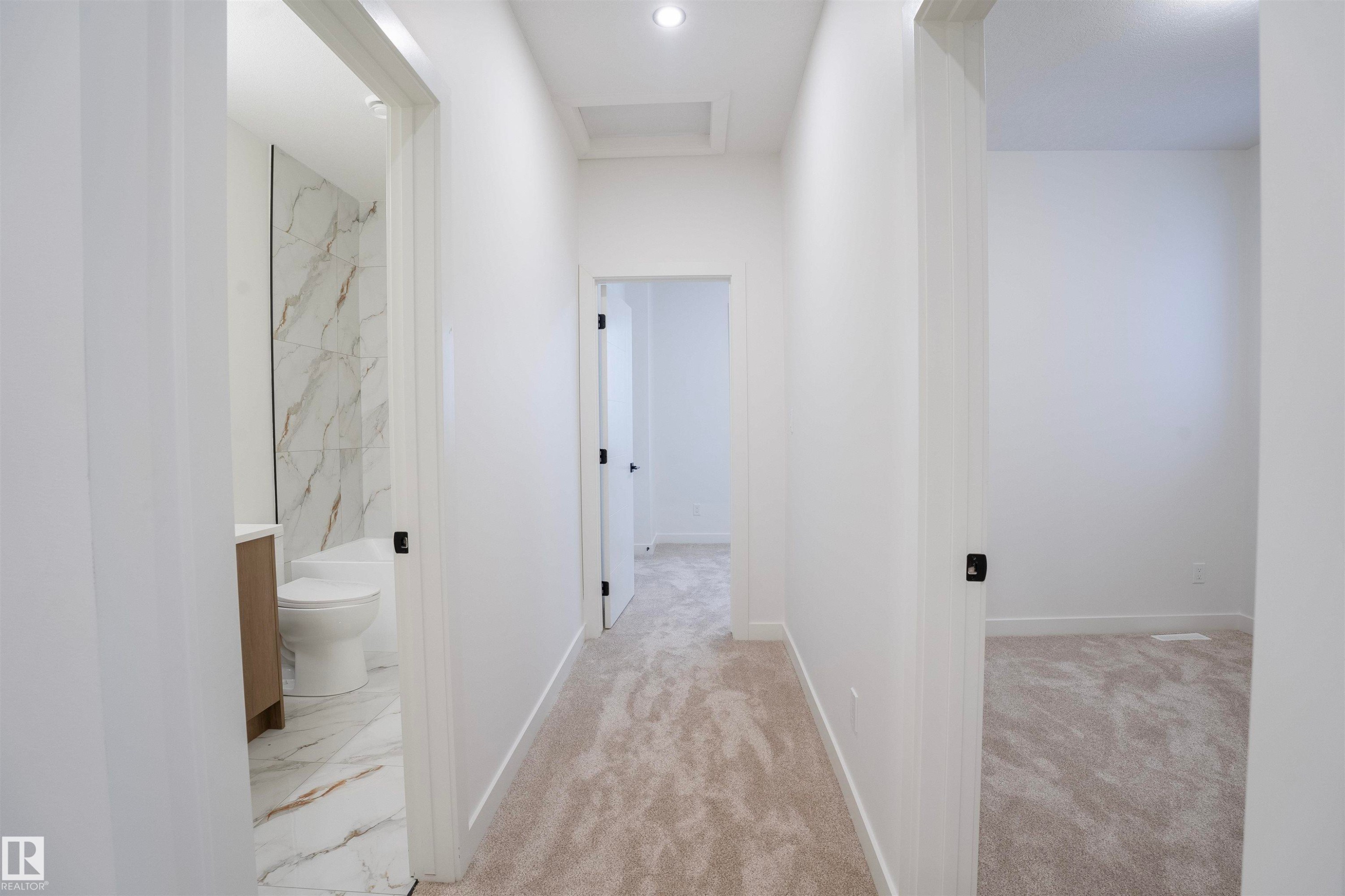 5211 104A Street Nw, Edmonton, AB - Indoor Photo Showing Other Room