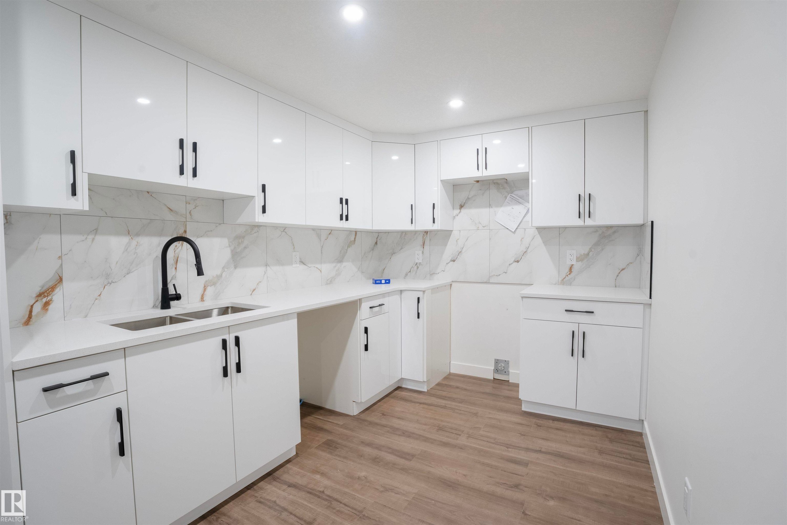 5211 104A Street Nw, Edmonton, AB - Indoor Photo Showing Kitchen With Double Sink
