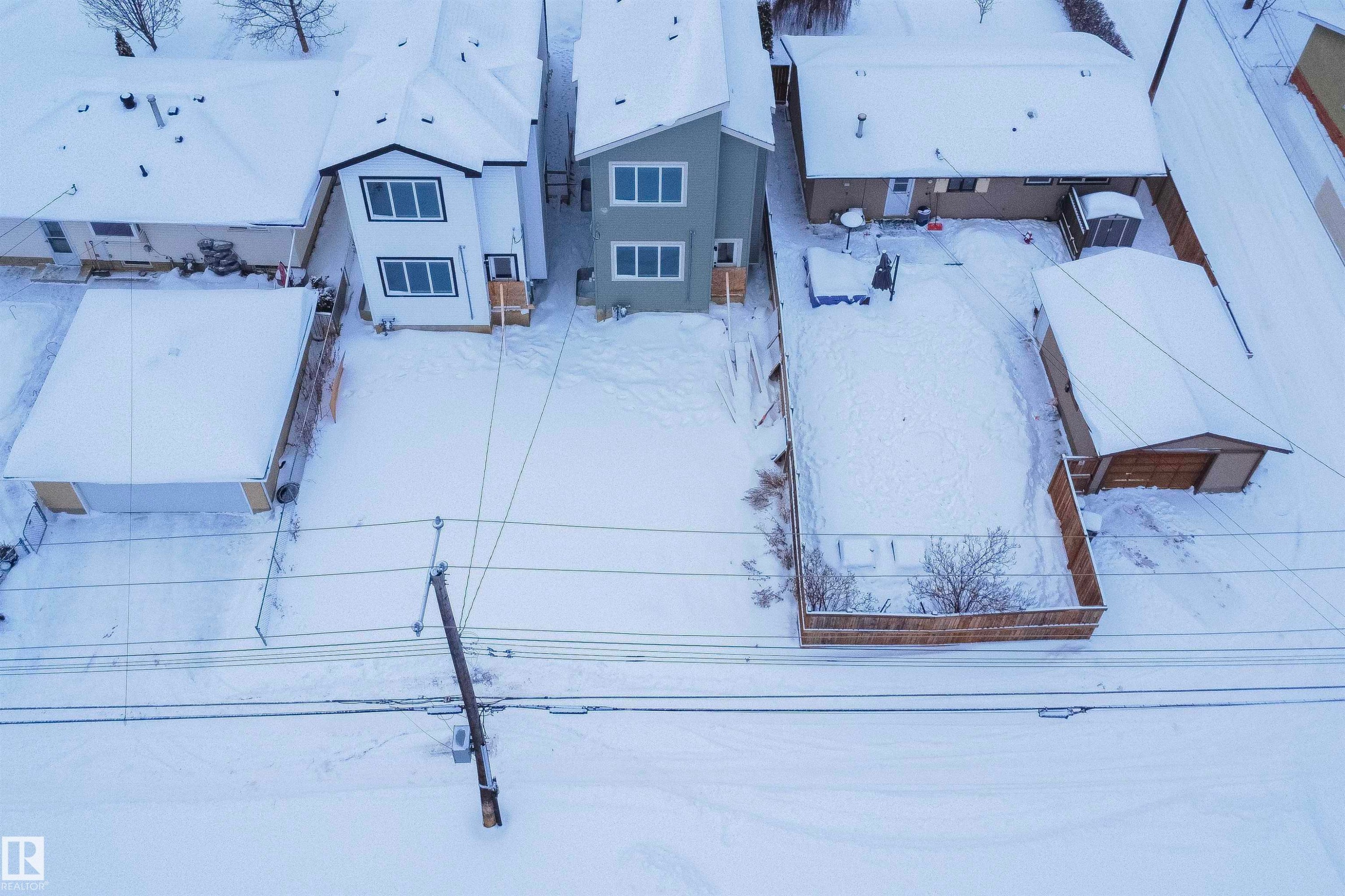 5211 104A Street Nw, Edmonton, AB - Outdoor