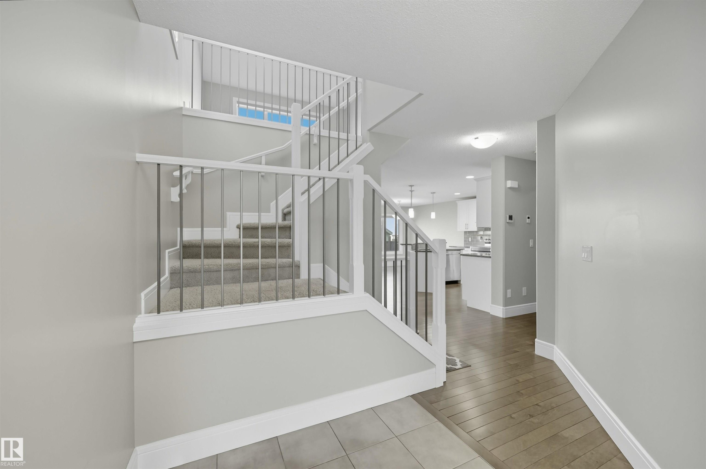 7122 Armour Link, Edmonton, AB - Indoor Photo Showing Other Room