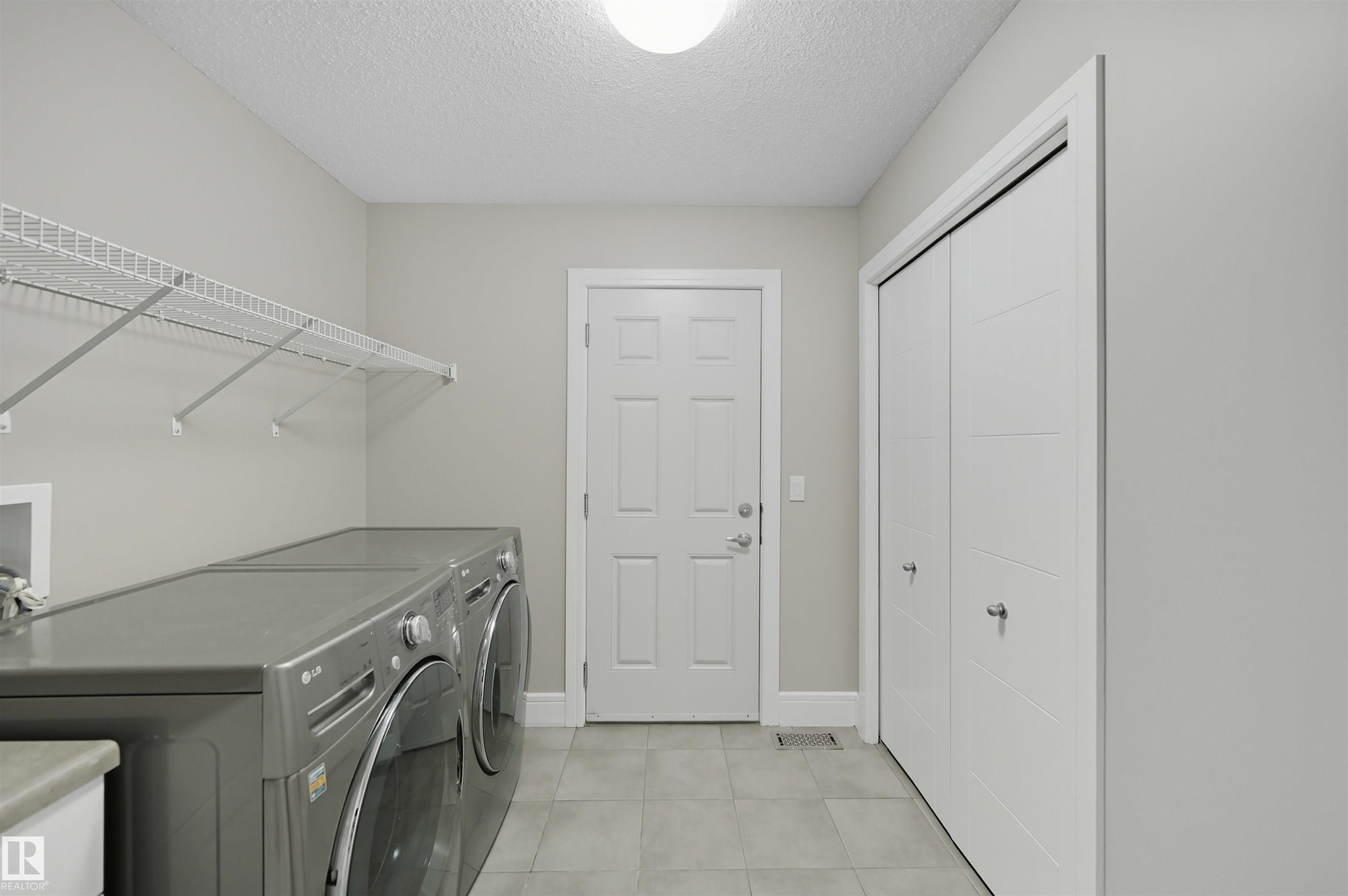 7122 Armour Link, Edmonton, AB - Indoor Photo Showing Laundry Room