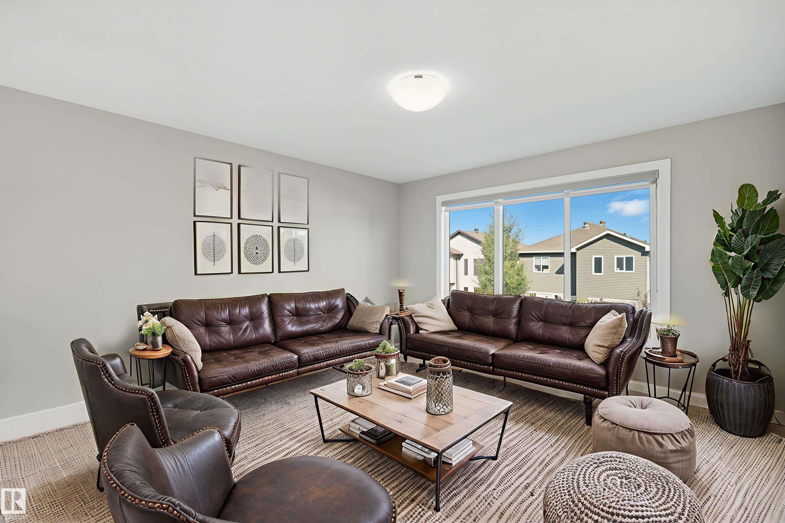 7122 Armour Link, Edmonton, AB - Indoor Photo Showing Living Room