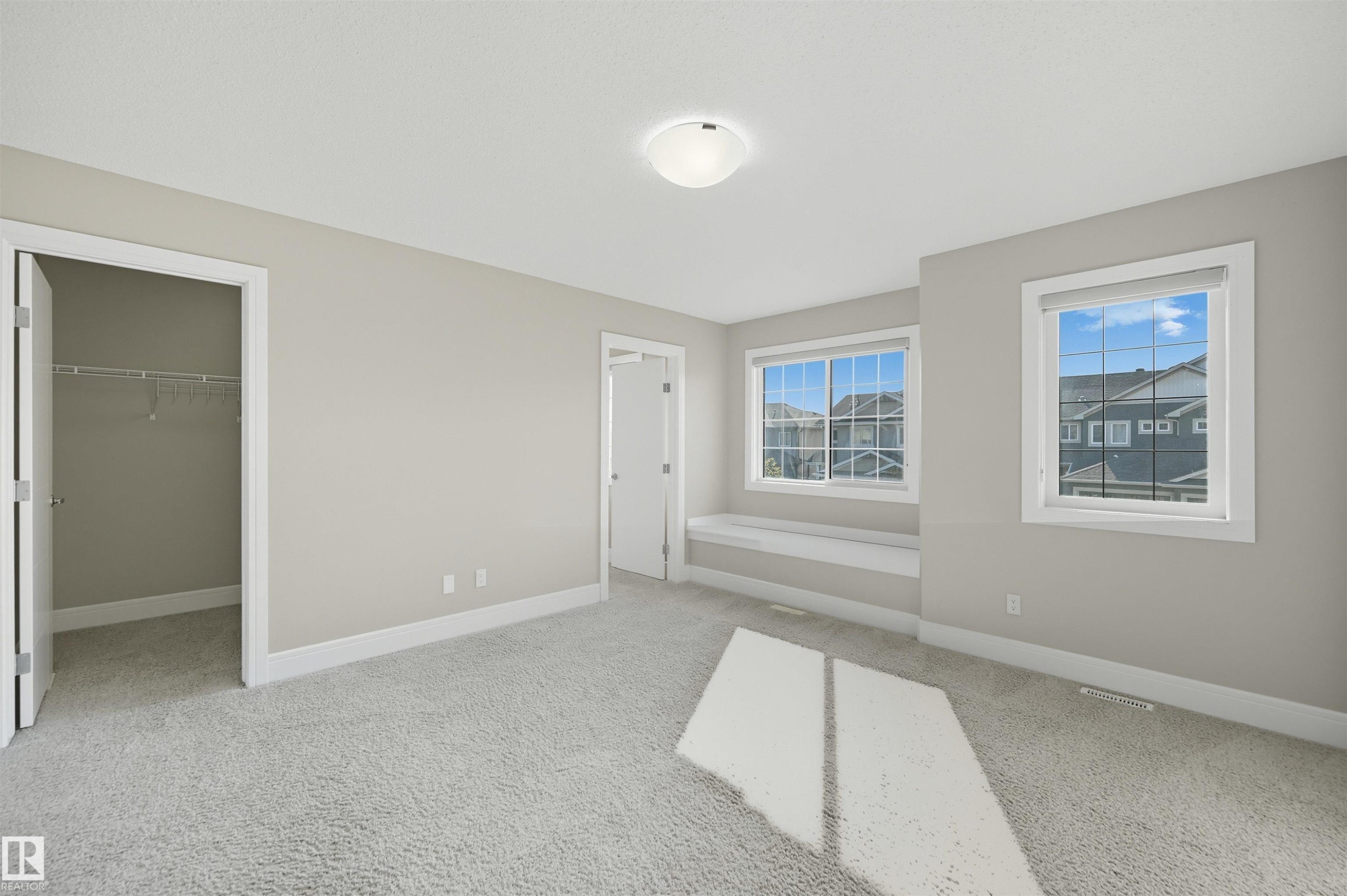 7122 Armour Link, Edmonton, AB - Indoor