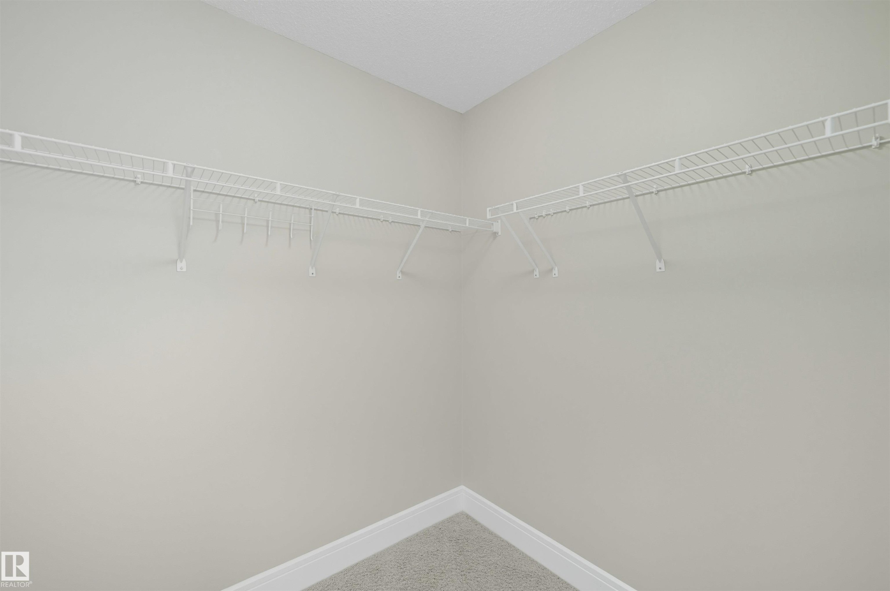 7122 Armour Link, Edmonton, AB - Indoor With Storage