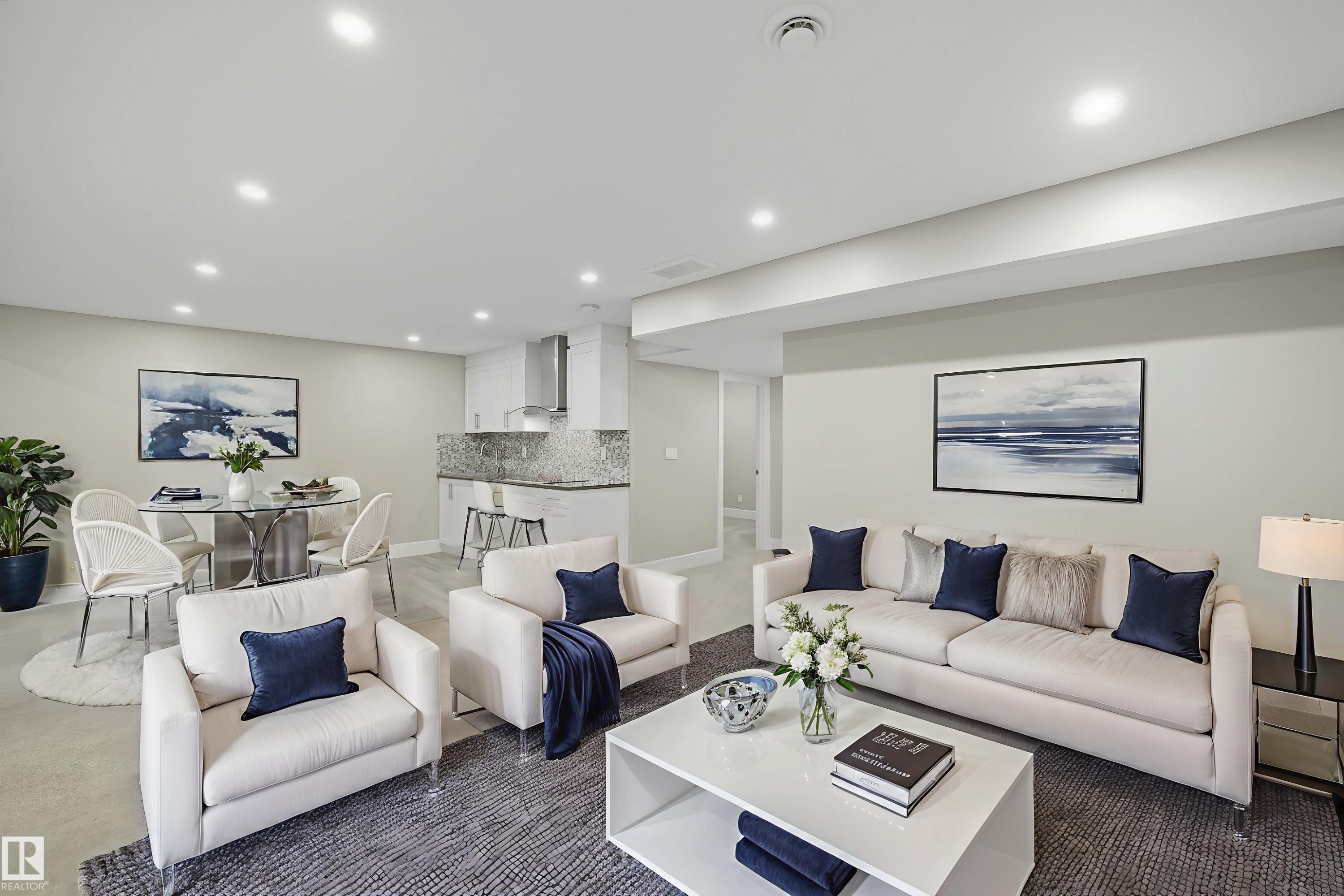 7122 Armour Link, Edmonton, AB - Indoor Photo Showing Living Room