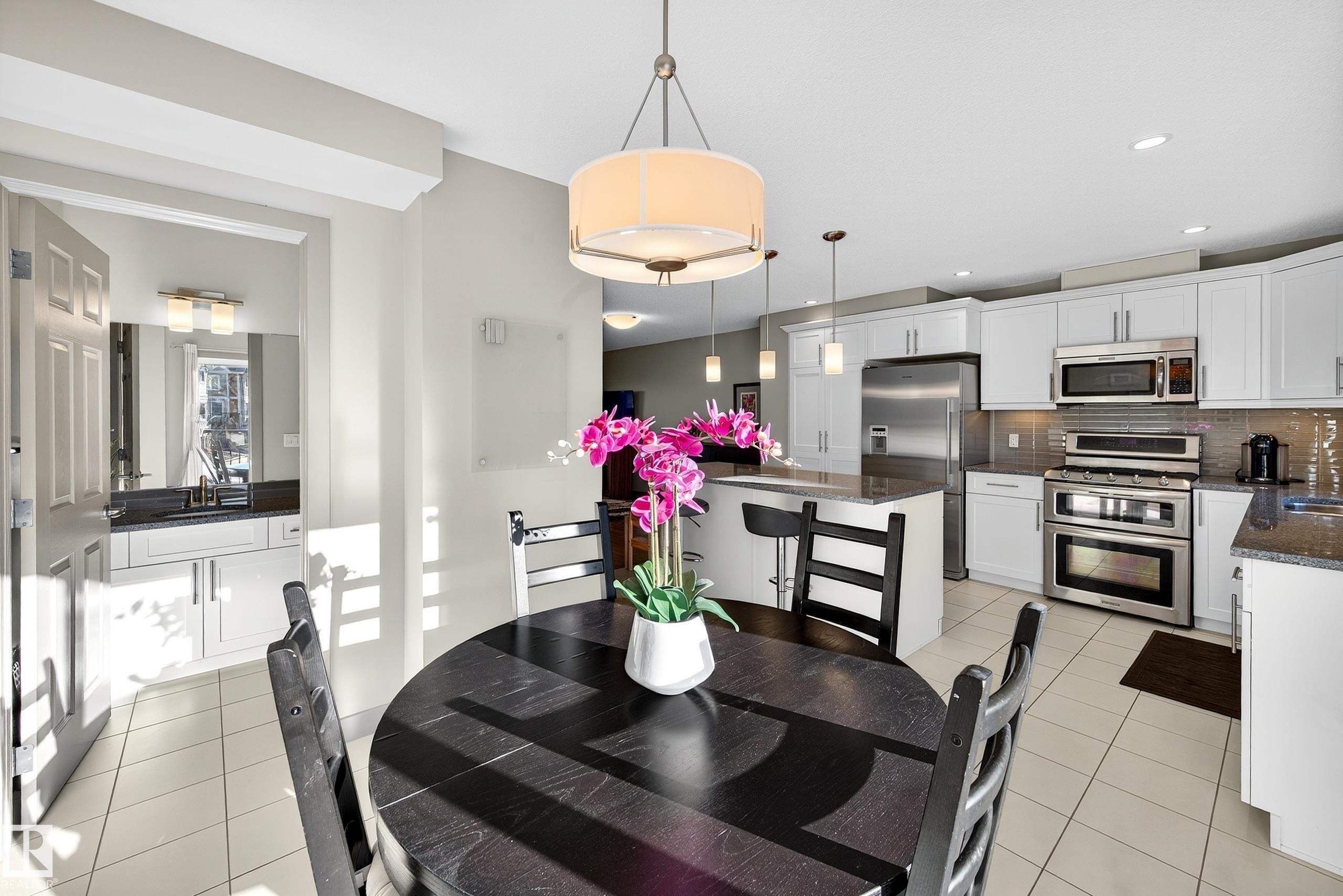 6 1150 Winderemere Way, Edmonton, AB - Indoor