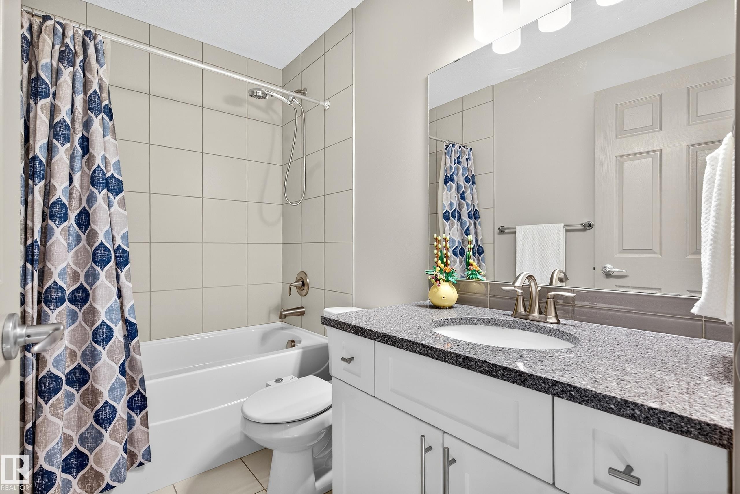 6 1150 Winderemere Way, Edmonton, AB - Indoor Photo Showing Bathroom