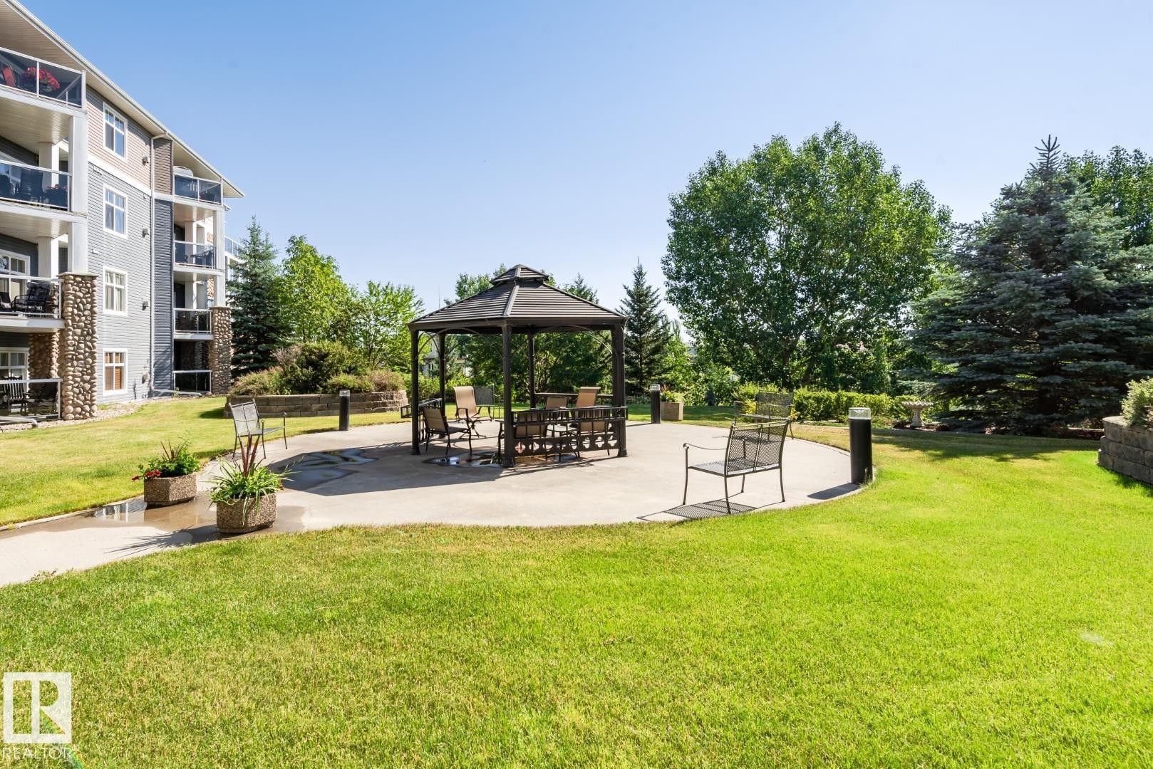 113 16035 132 Street, Edmonton, AB - Outdoor