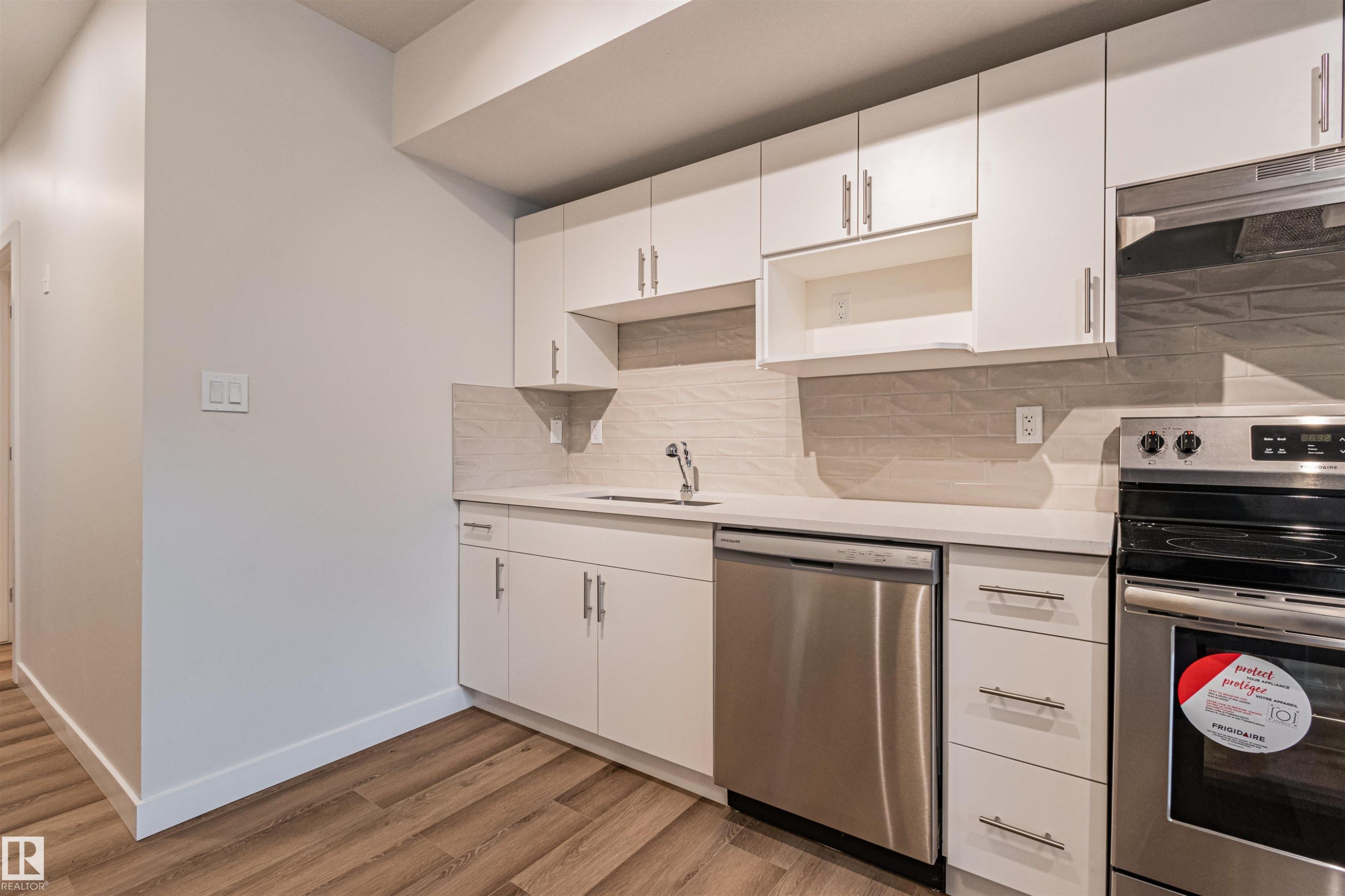 12044 79 Street, Edmonton, AB - Indoor Photo Showing Kitchen