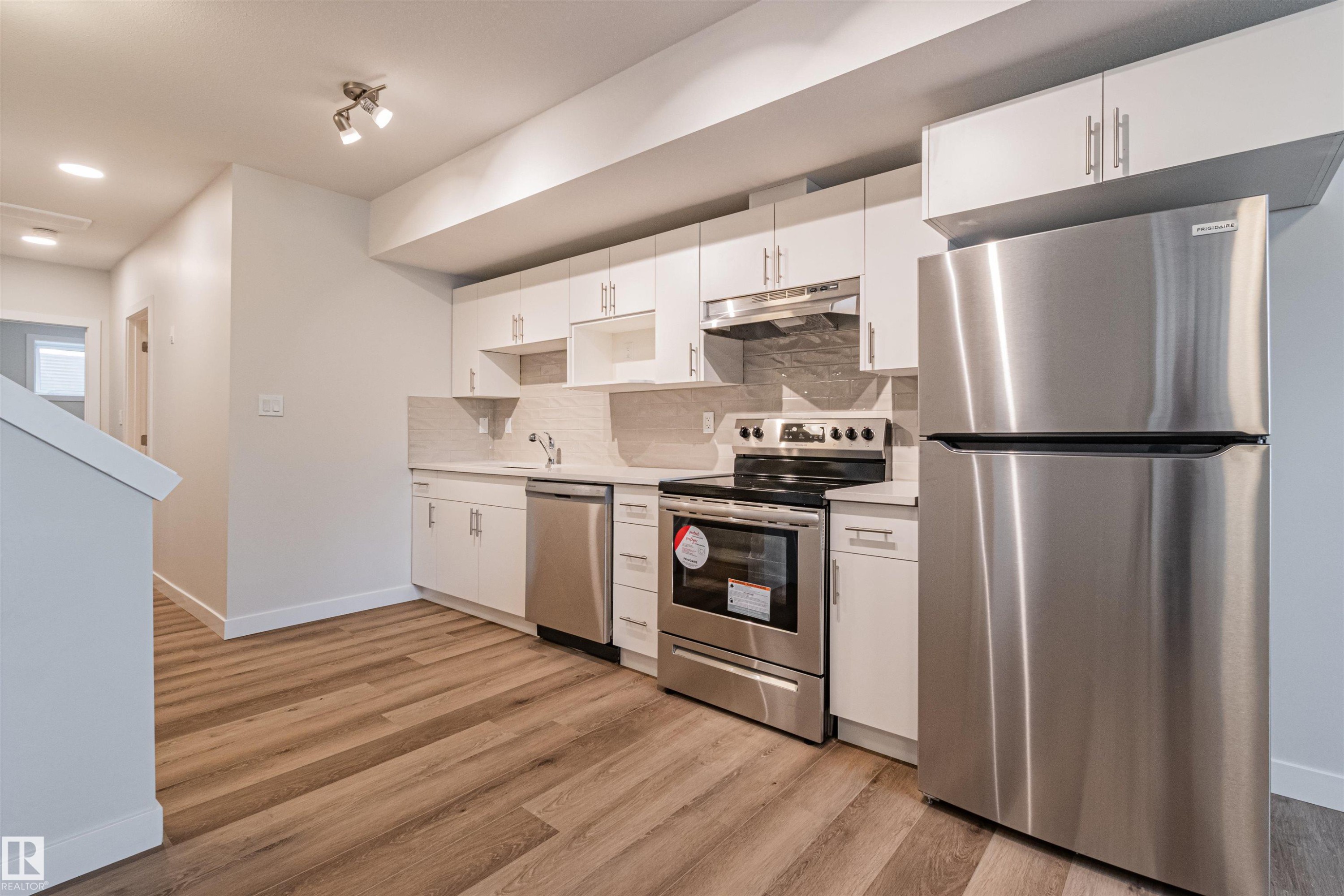 12044 79 Street, Edmonton, AB - Indoor Photo Showing Kitchen