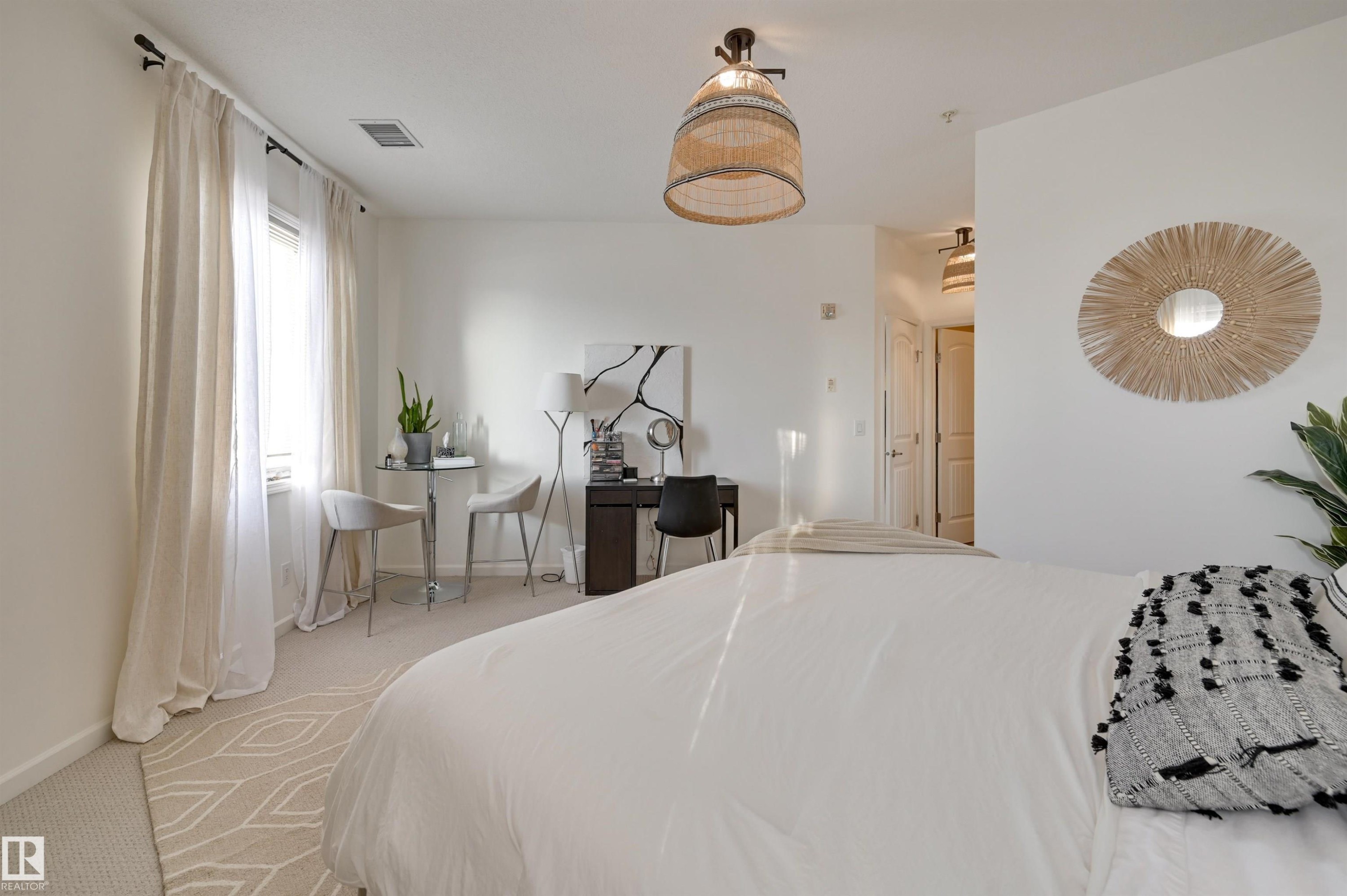 221 6083 Maynard Way, Edmonton, AB - Indoor Photo Showing Bedroom