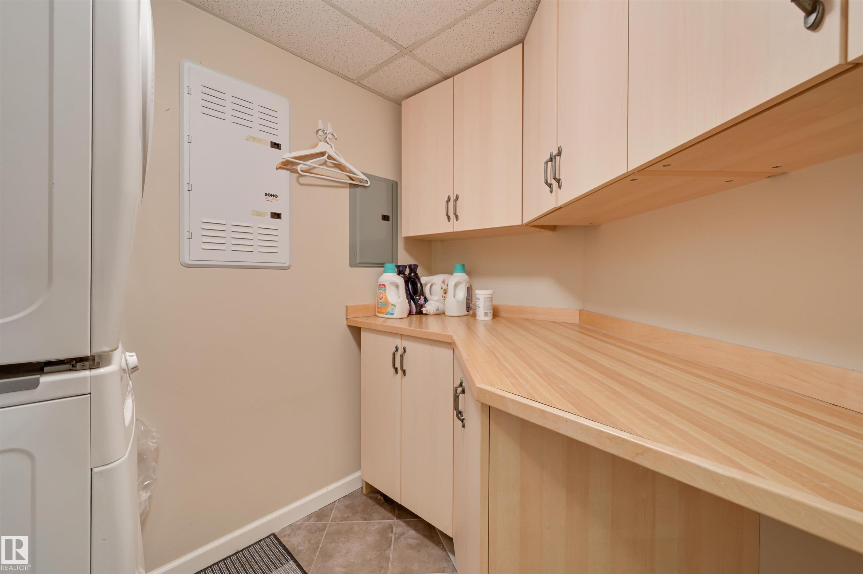 221 6083 Maynard Way, Edmonton, AB - Indoor