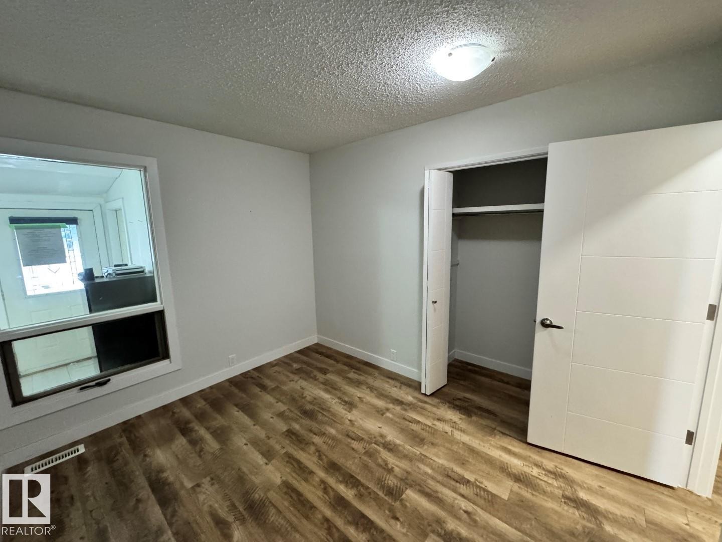 18404 66 Avenue, Edmonton, AB - Indoor Photo Showing Other Room